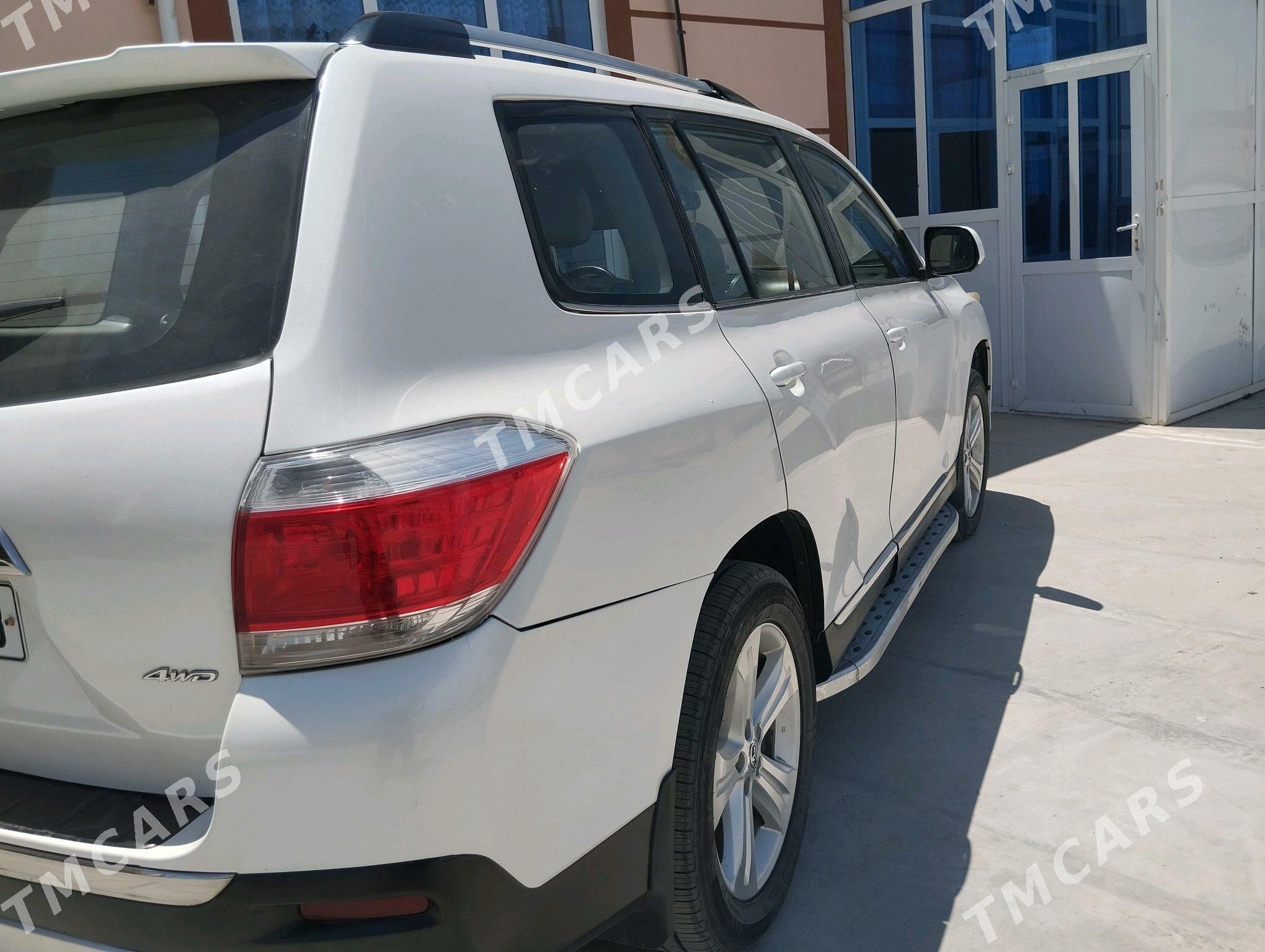 Toyota Highlander 2013 - 320 000 TMT - Чарджоу - img 5