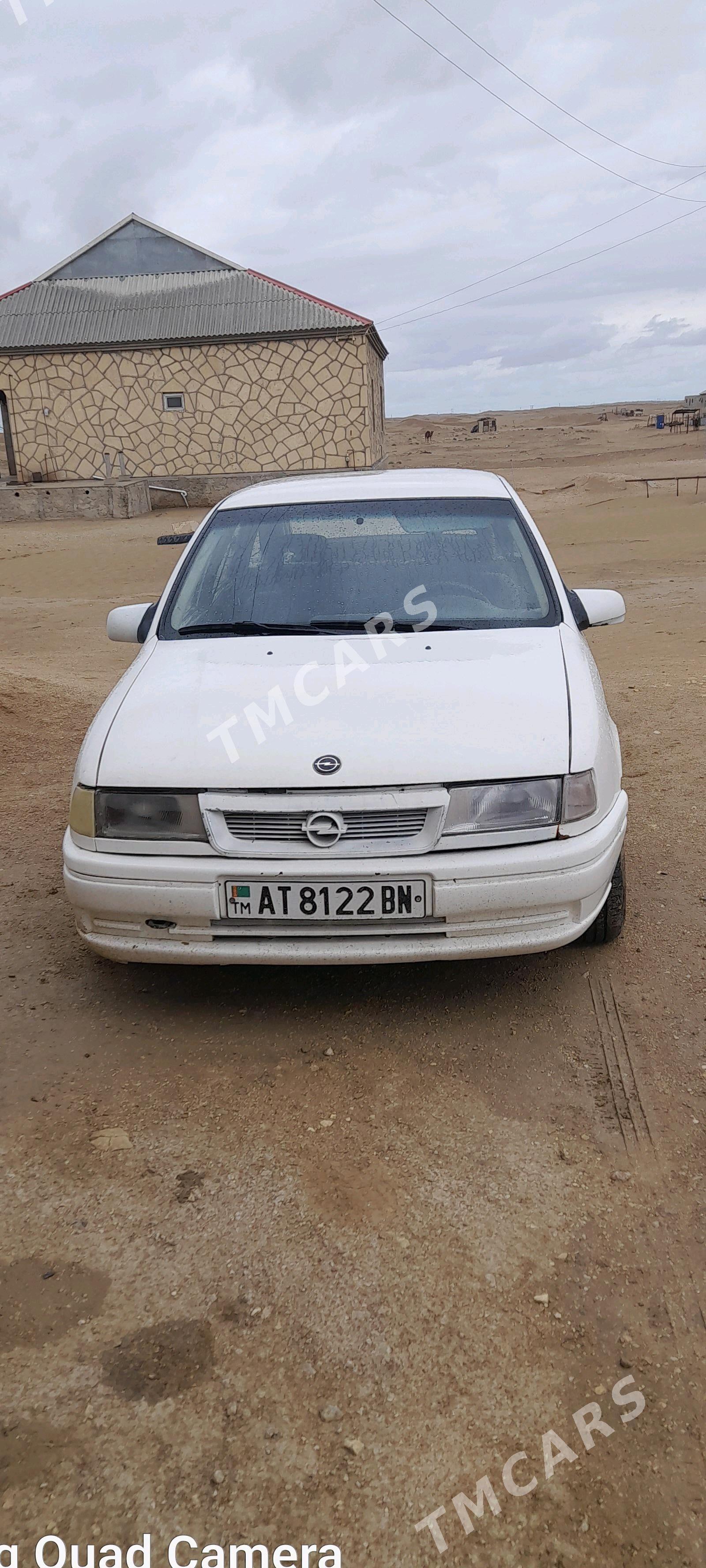 Opel Astra 1991 - 16 000 TMT - Эсенгулы - img 3