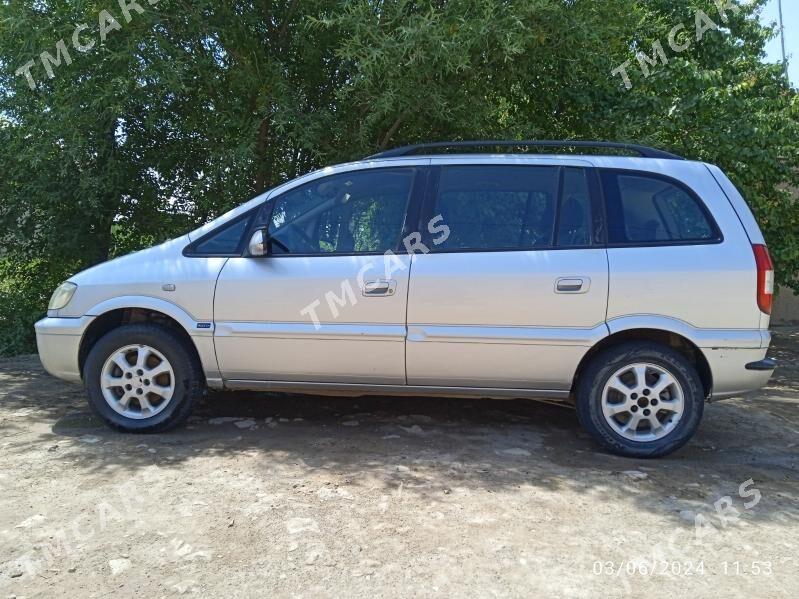 Opel Zafira 2004 - 70 000 TMT - Гурбансолтан Едже - img 4