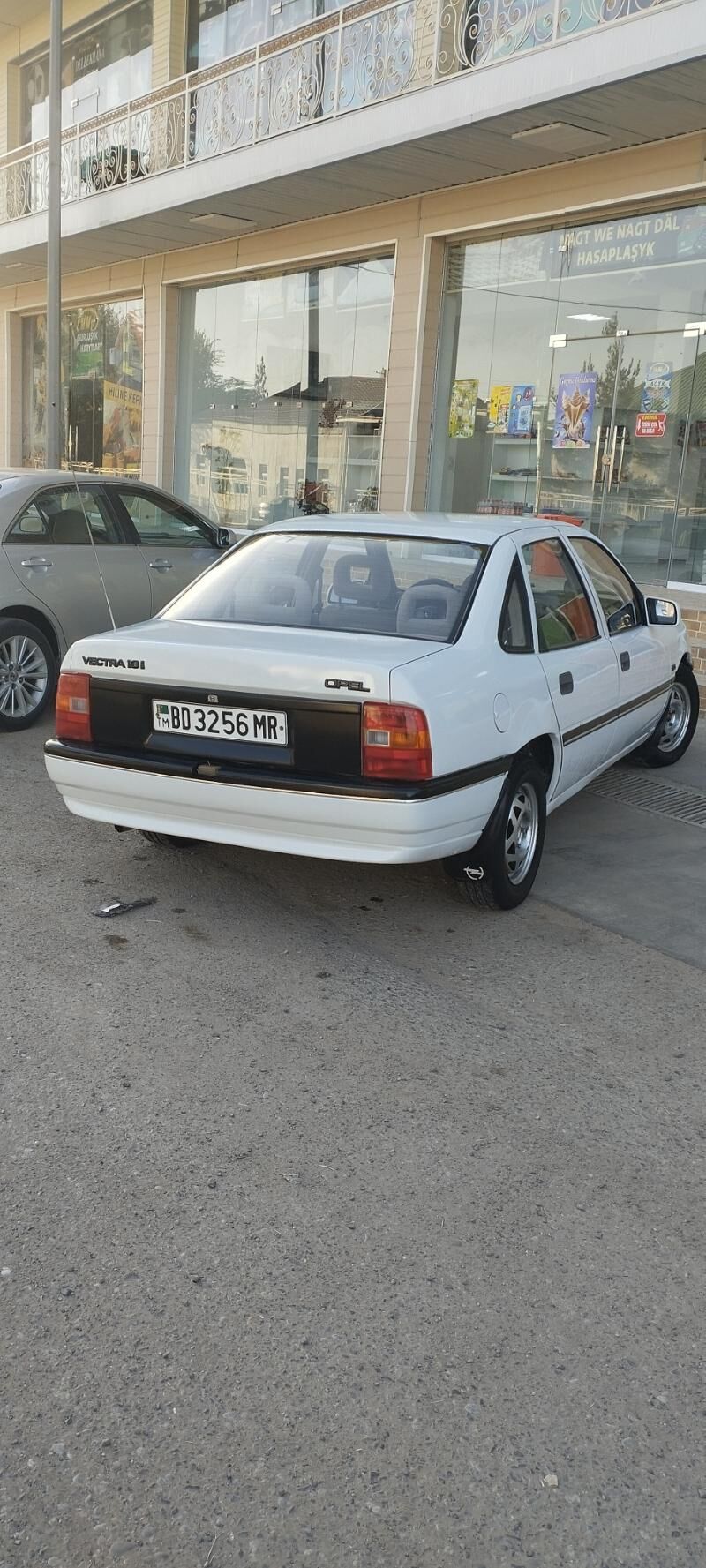 Opel Vectra 1990 - 22 000 TMT - Сакарчага - img 2