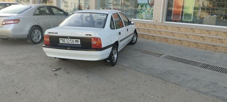 Opel Vectra 1990 - 22 000 TMT - Сакарчага - img 3