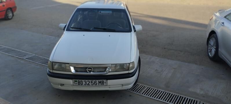 Opel Vectra 1990 - 22 000 TMT - Сакарчага - img 5