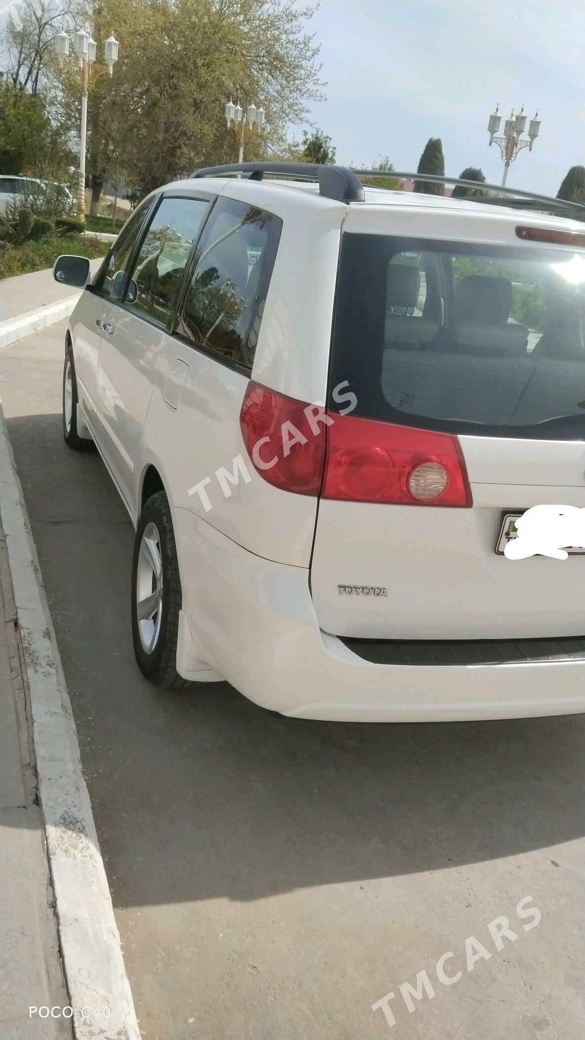 Toyota Sienna 2007 - 190 000 TMT - Мары - img 2