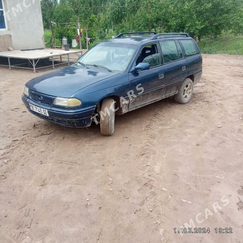 Opel Astra 1994 - 29 000 TMT - Гурбансолтан Едже - img 2