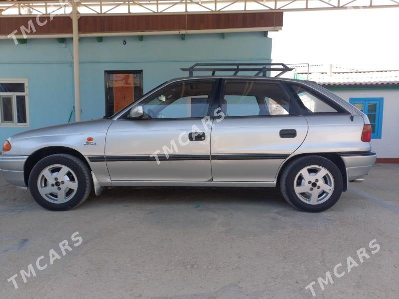 Opel Astra 1993 - 45 000 TMT - Балканабат - img 2