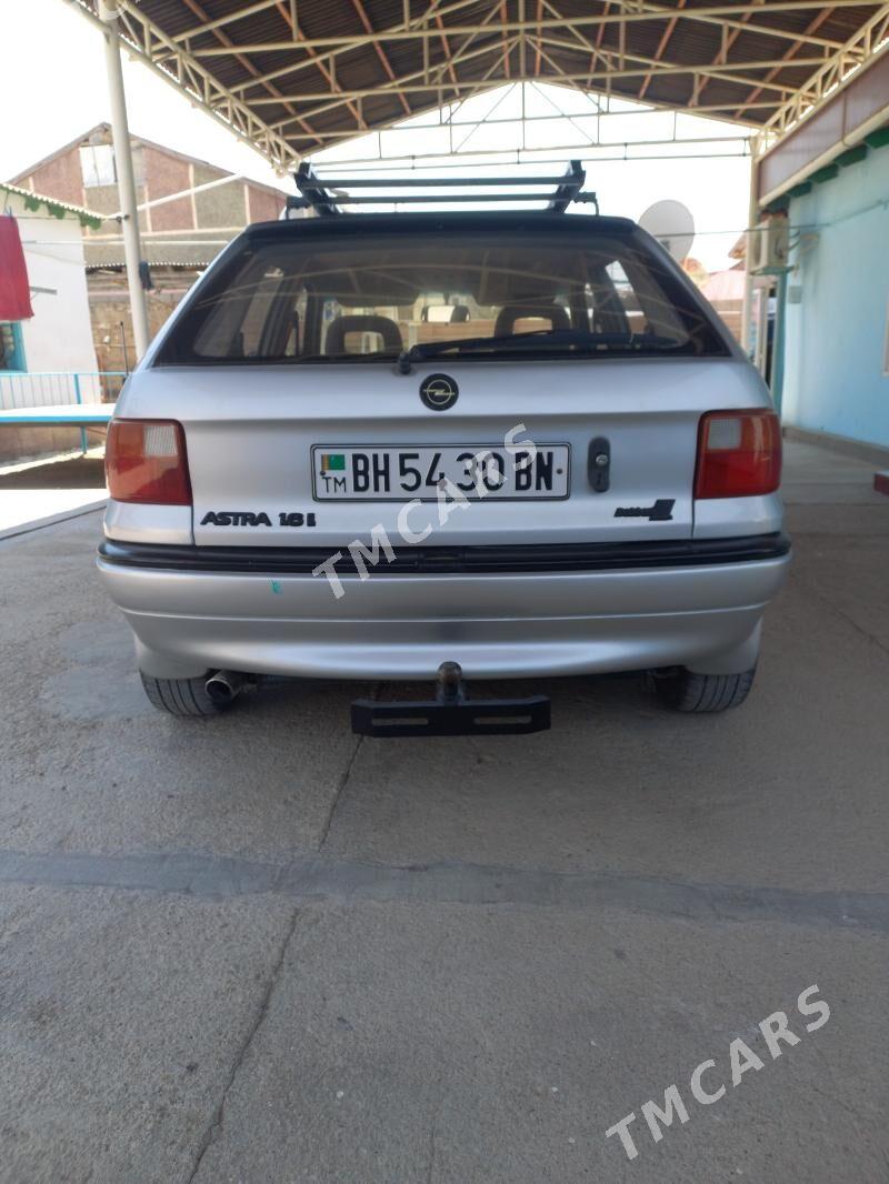 Opel Astra 1993 - 45 000 TMT - Балканабат - img 3