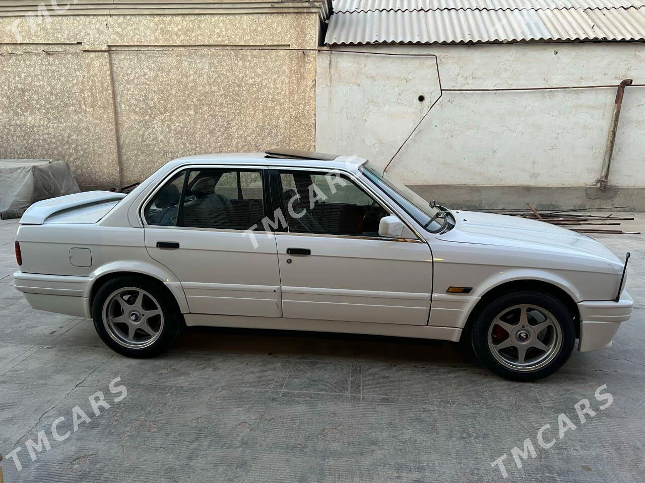 BMW 3 Series 1989 - 75 000 TMT - Sarahs - img 2