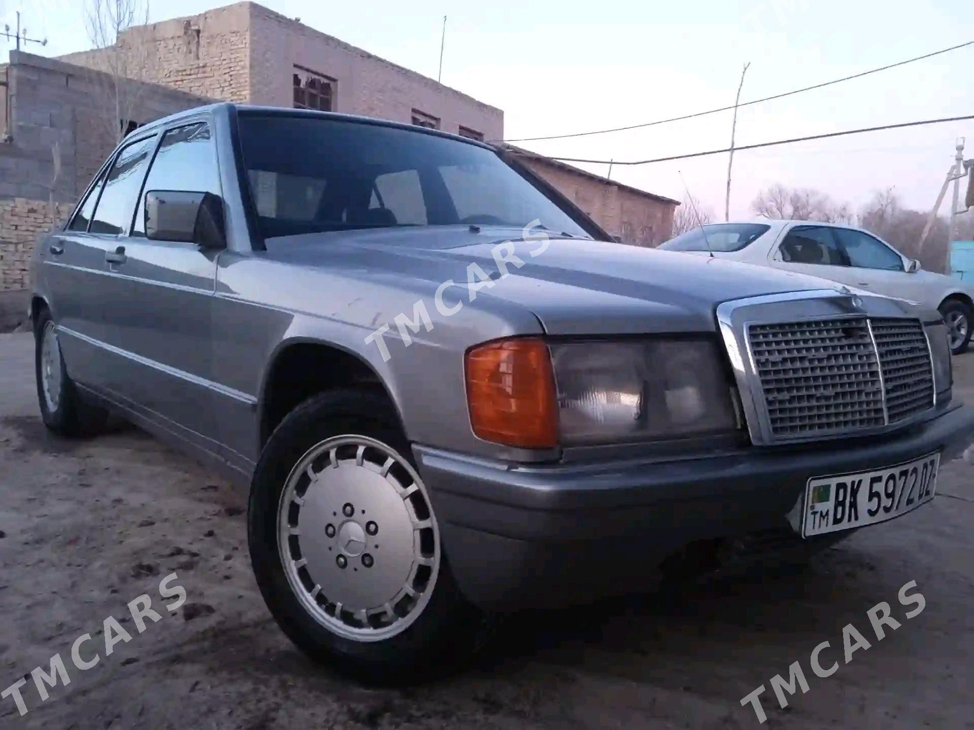 Mercedes-Benz 190E 1985 - 25 000 TMT - Ruhubelent etraby - img 3