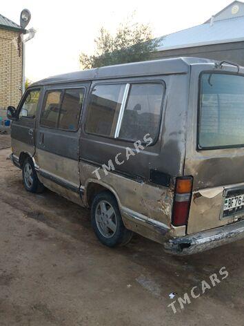 Toyota Hiace 1988 - 11 000 TMT - Mary - img 4