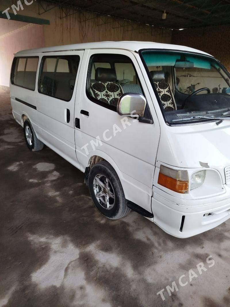 Toyota Hiace 2003 - 100 000 TMT - Сакар - img 3