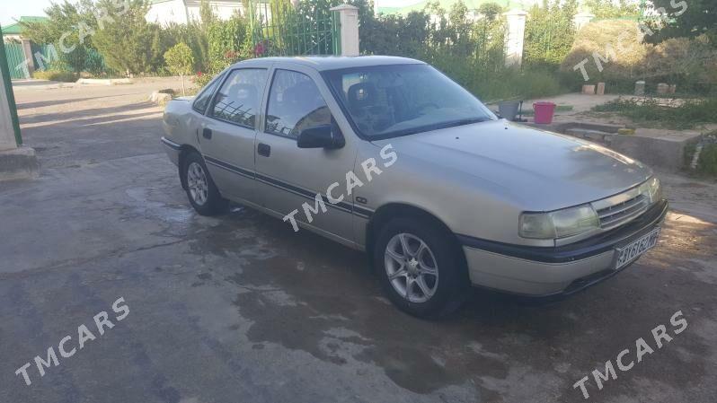 Opel Vectra 1990 - 29 000 TMT - Мары - img 3