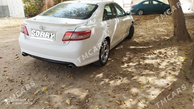 Toyota Camry 2010 - 130 000 TMT - Байрамали - img 2