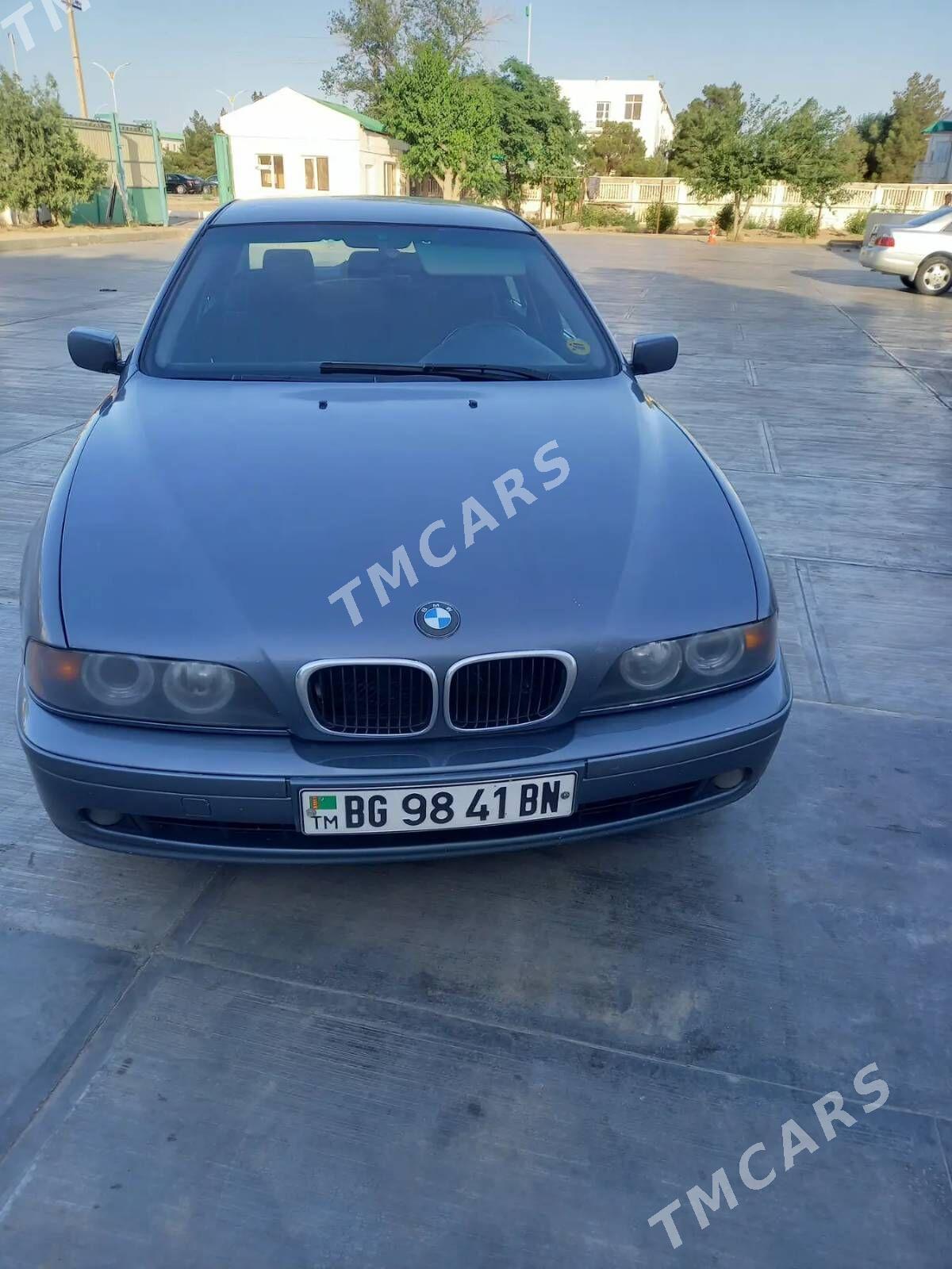 BMW E39 2001 - 90 000 TMT - Балканабат - img 3