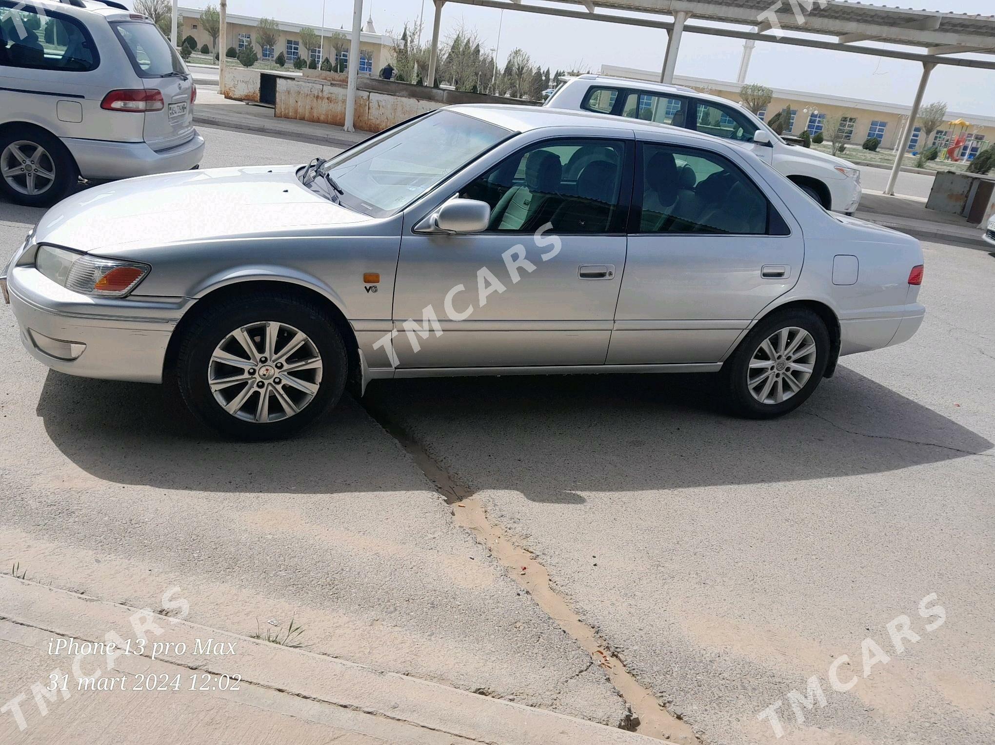 Toyota Camry 2001 - 130 000 TMT - Ёлётен - img 2
