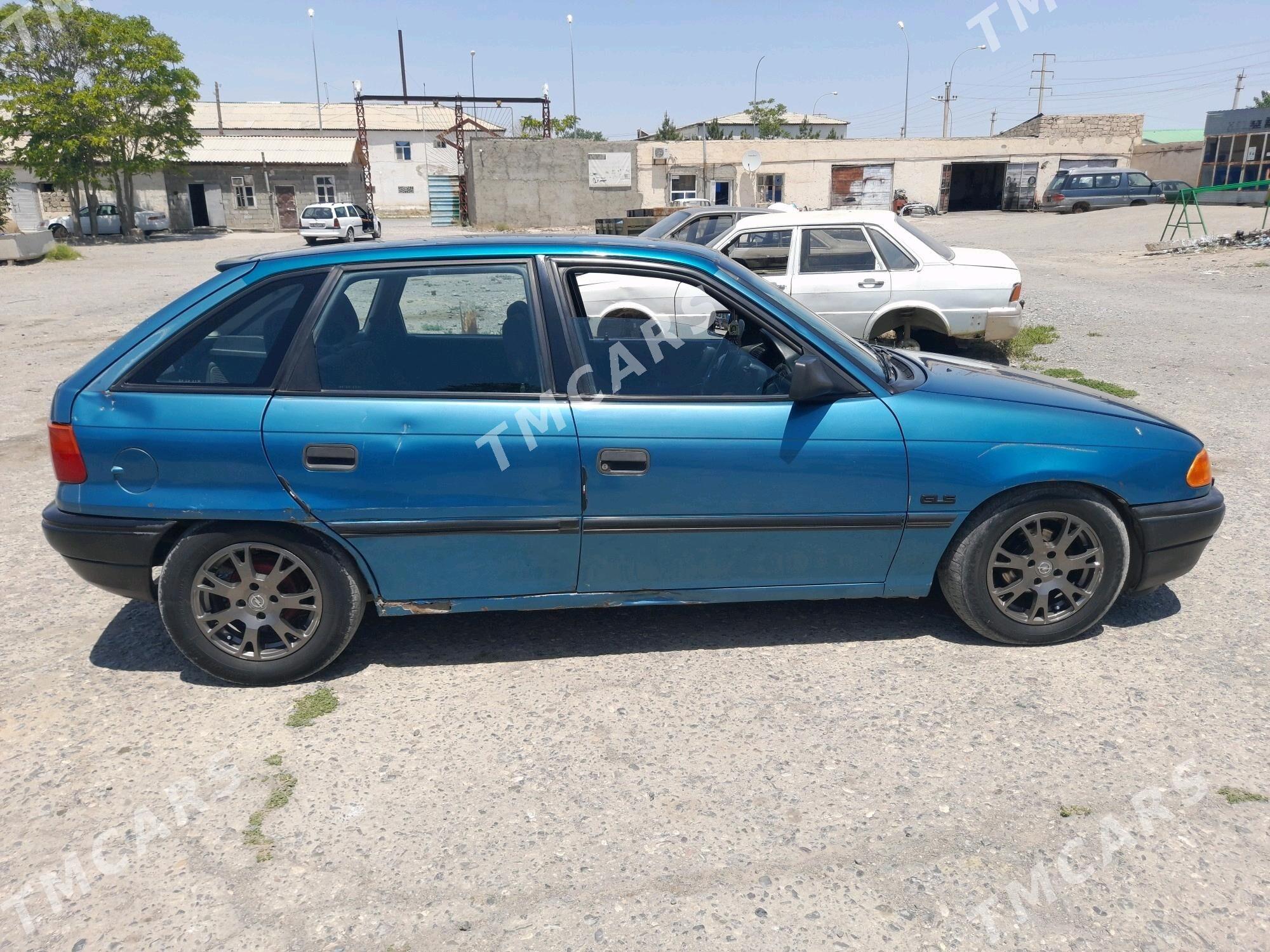 Opel Astra 1993 - 27 000 TMT - Gyzylarbat - img 4