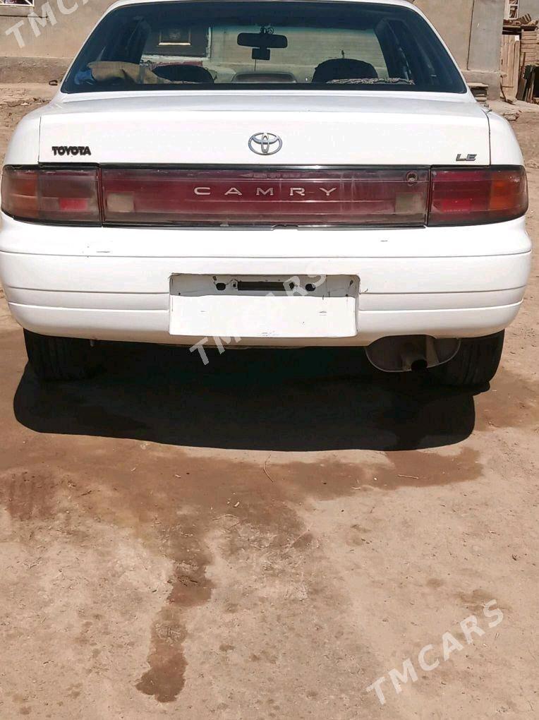 Toyota Camry 1992 - 55 000 TMT - Байрамали - img 4