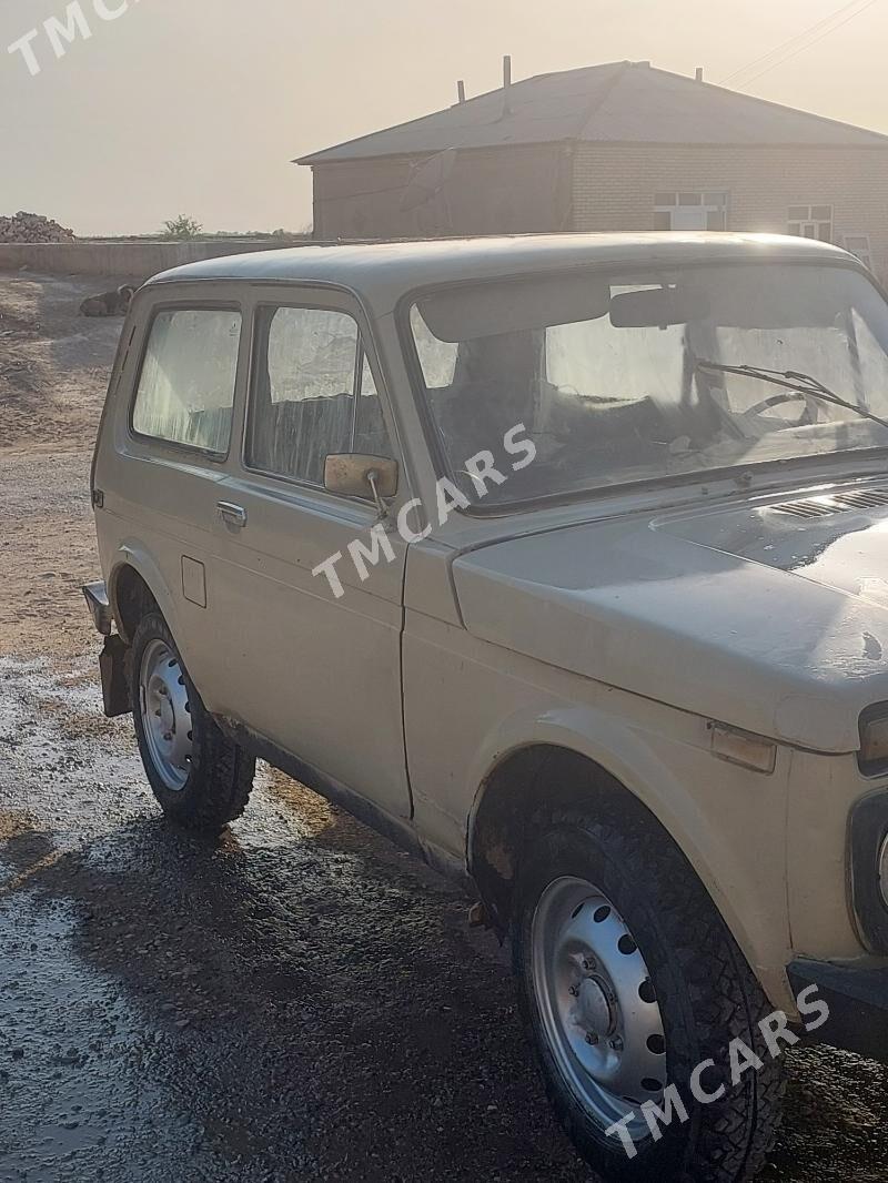 Lada Niva 1985 - 14 000 TMT - Сакарчага - img 4