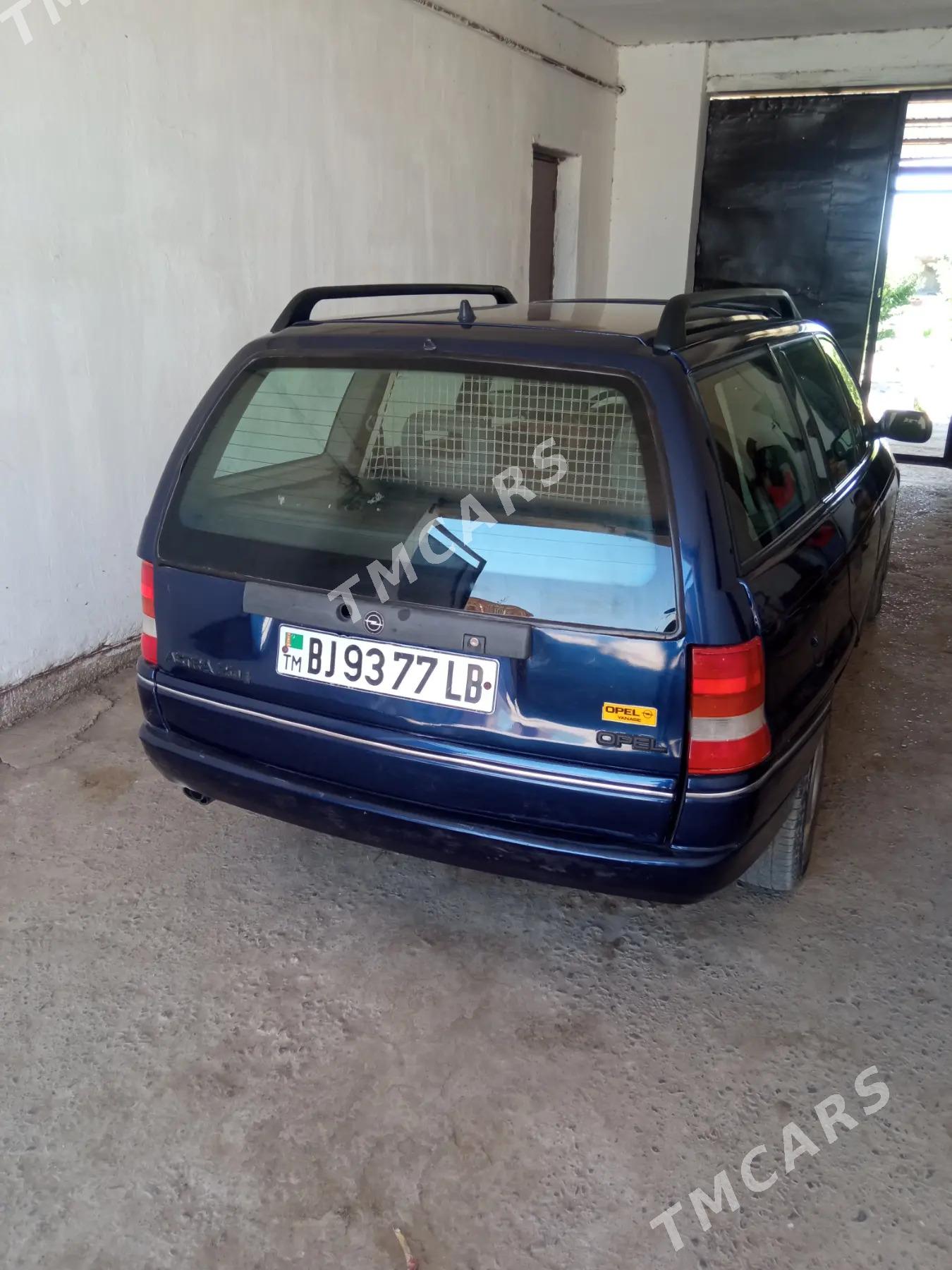 Opel Astra 1994 - 32 000 TMT - Сакар - img 3