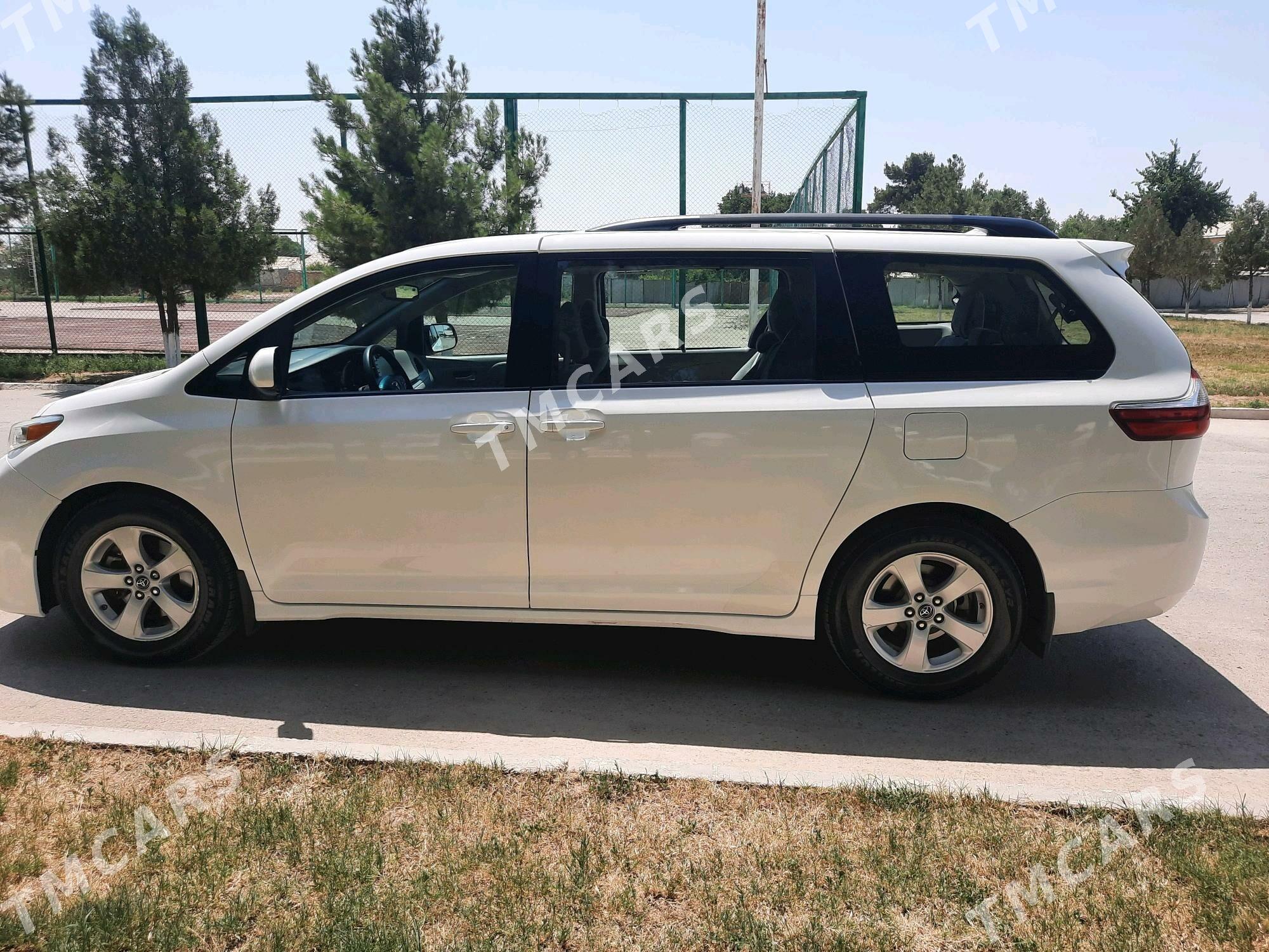 Toyota Sienna 2019 - 330 000 TMT - Mary - img 3