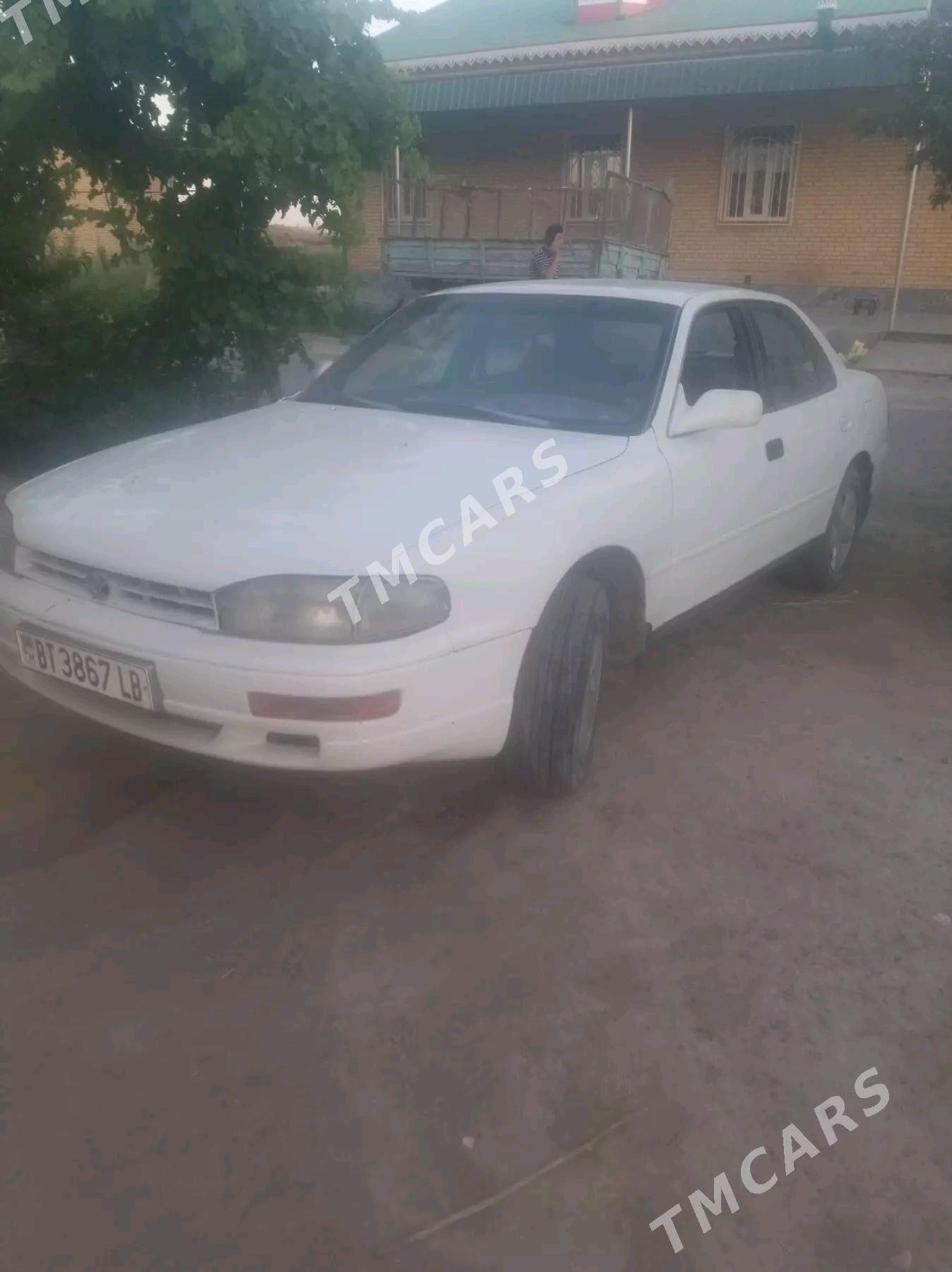 Toyota Camry 1993 - 50 000 TMT - Дянев - img 2