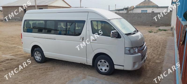 Toyota Hiace 2005 - 320 000 TMT - Esenguly - img 3