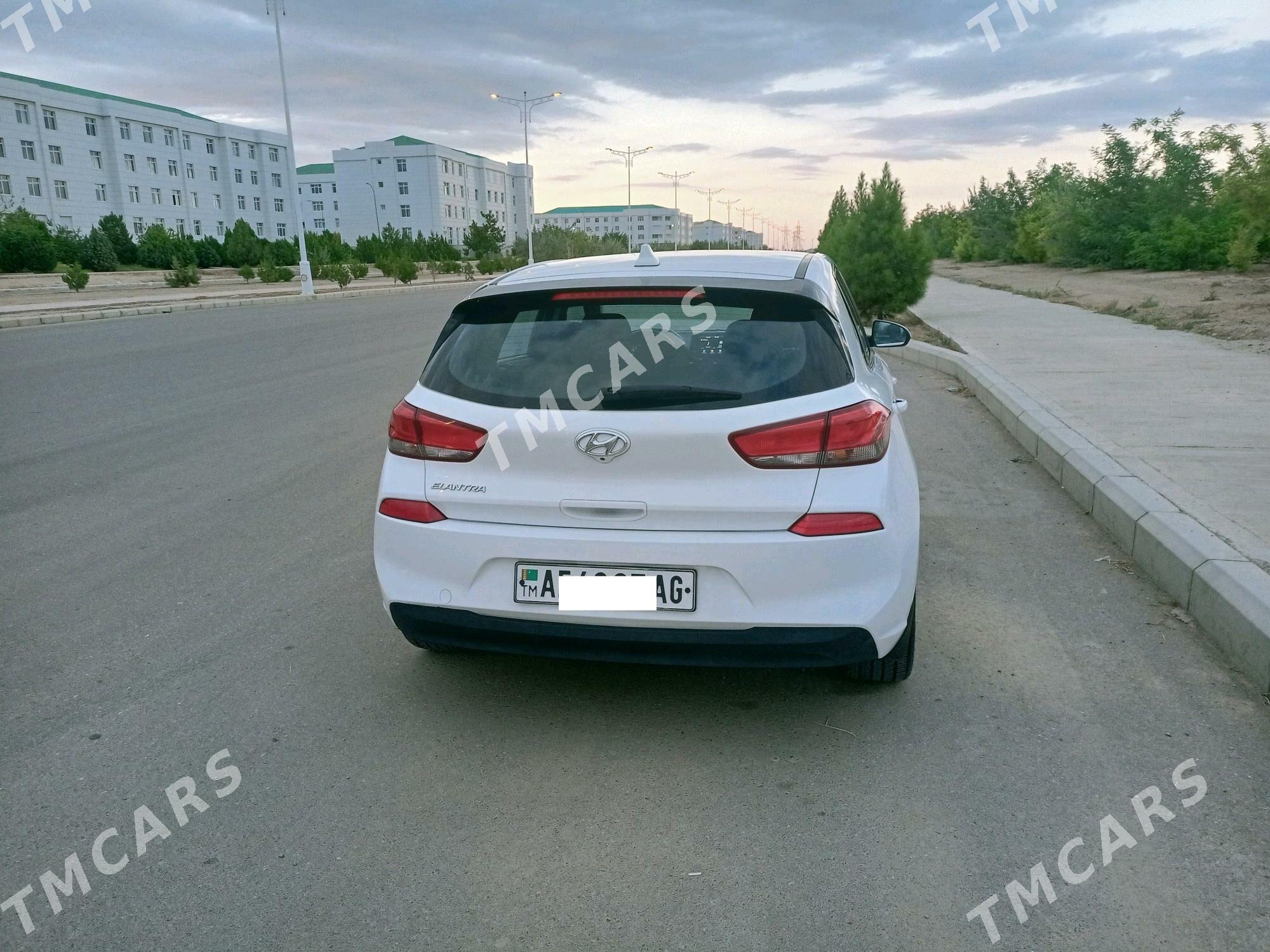 Hyundai Elantra GT 2017 - 165 000 TMT - Parahat 5 - img 4