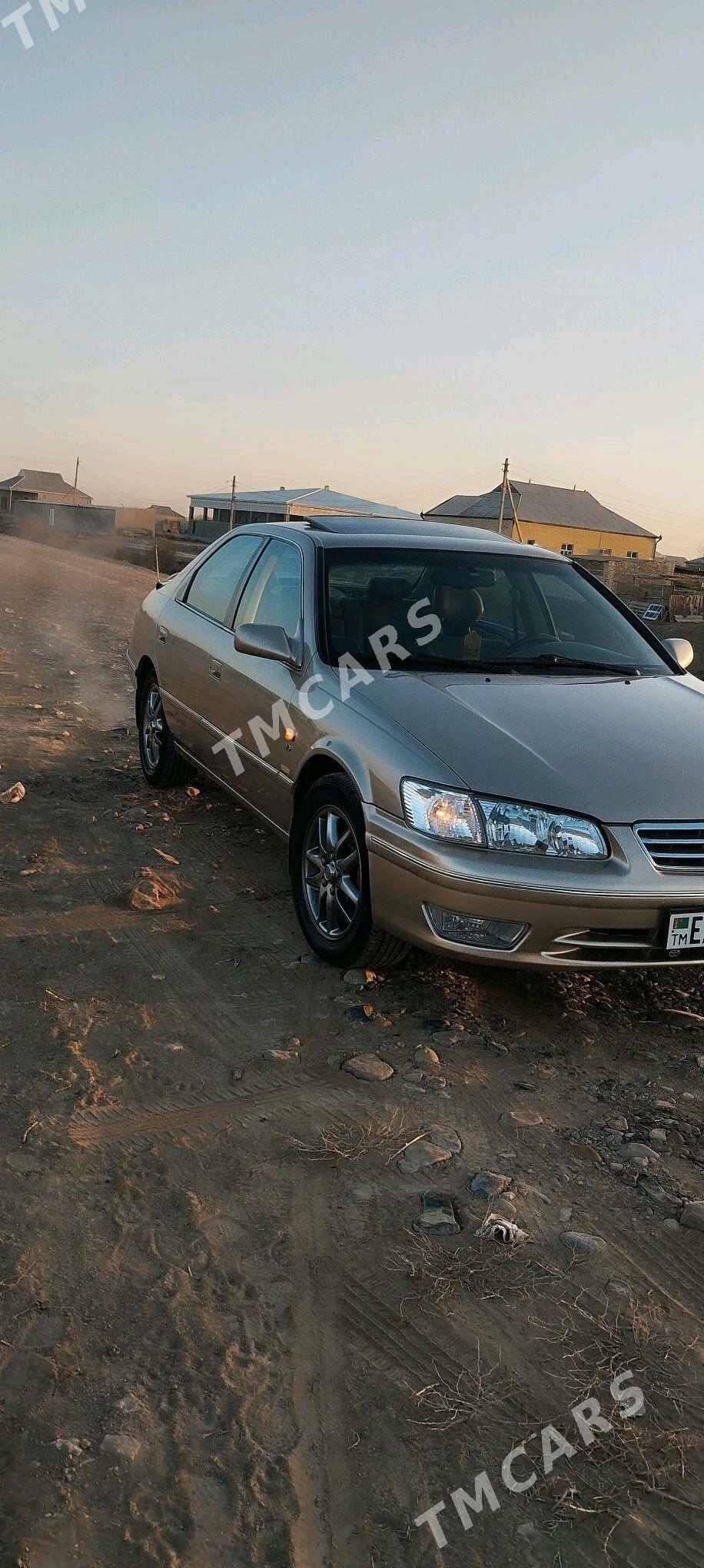 Toyota Camry 2001 - 140 000 TMT - Мары - img 3