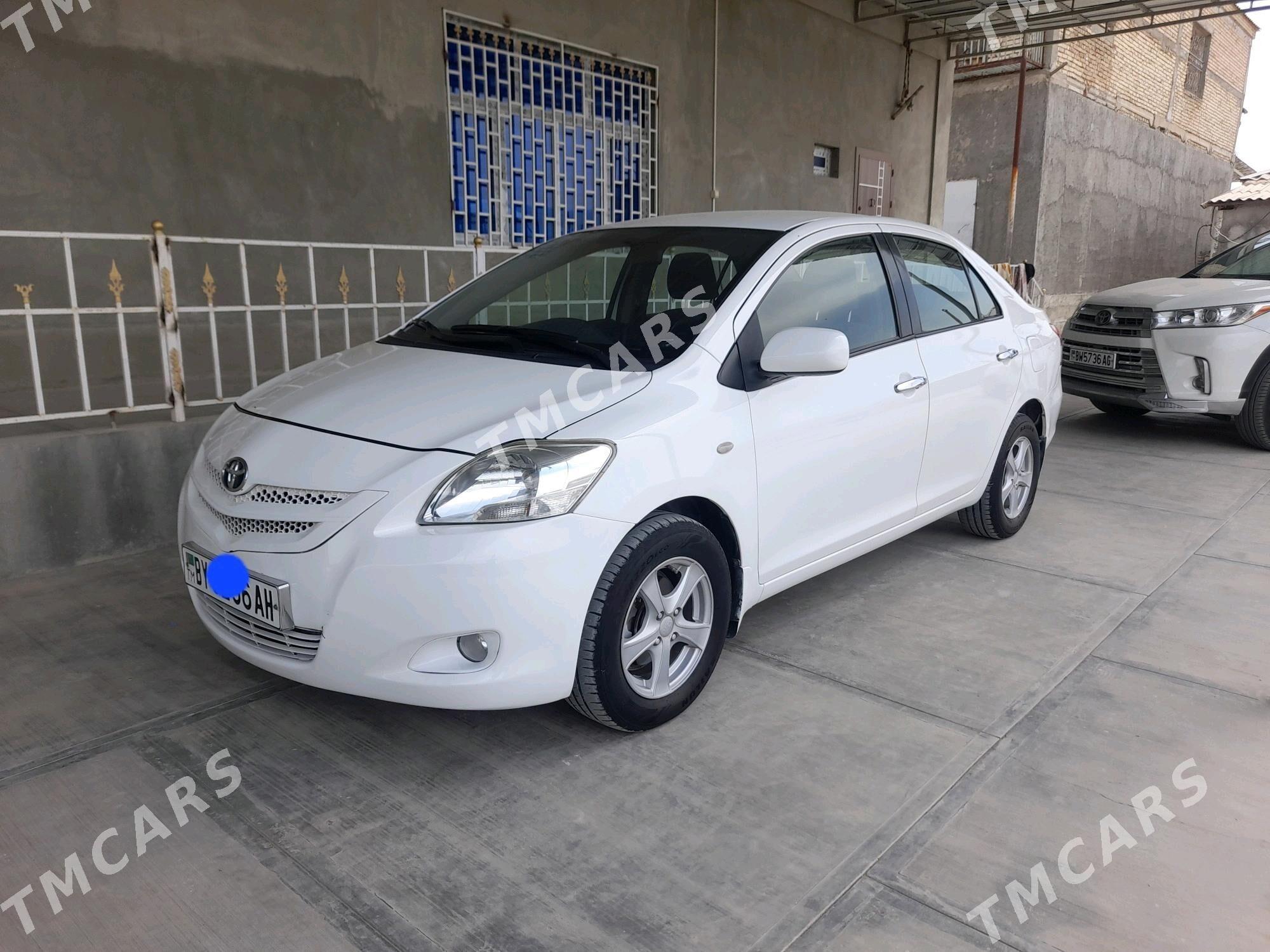 Toyota Yaris 2010 - 140 000 TMT - Гёкдепе - img 3