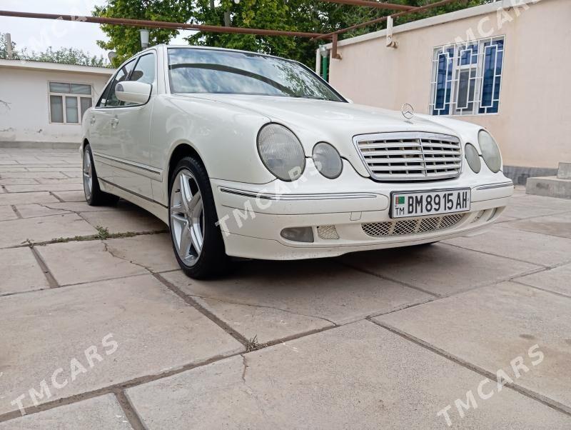 Mercedes-Benz E320 2000 - 120 000 TMT - Анев - img 3