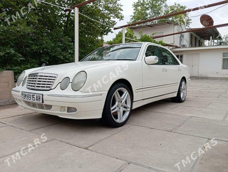 Mercedes-Benz E320 2000 - 120 000 TMT - Анев - img 4