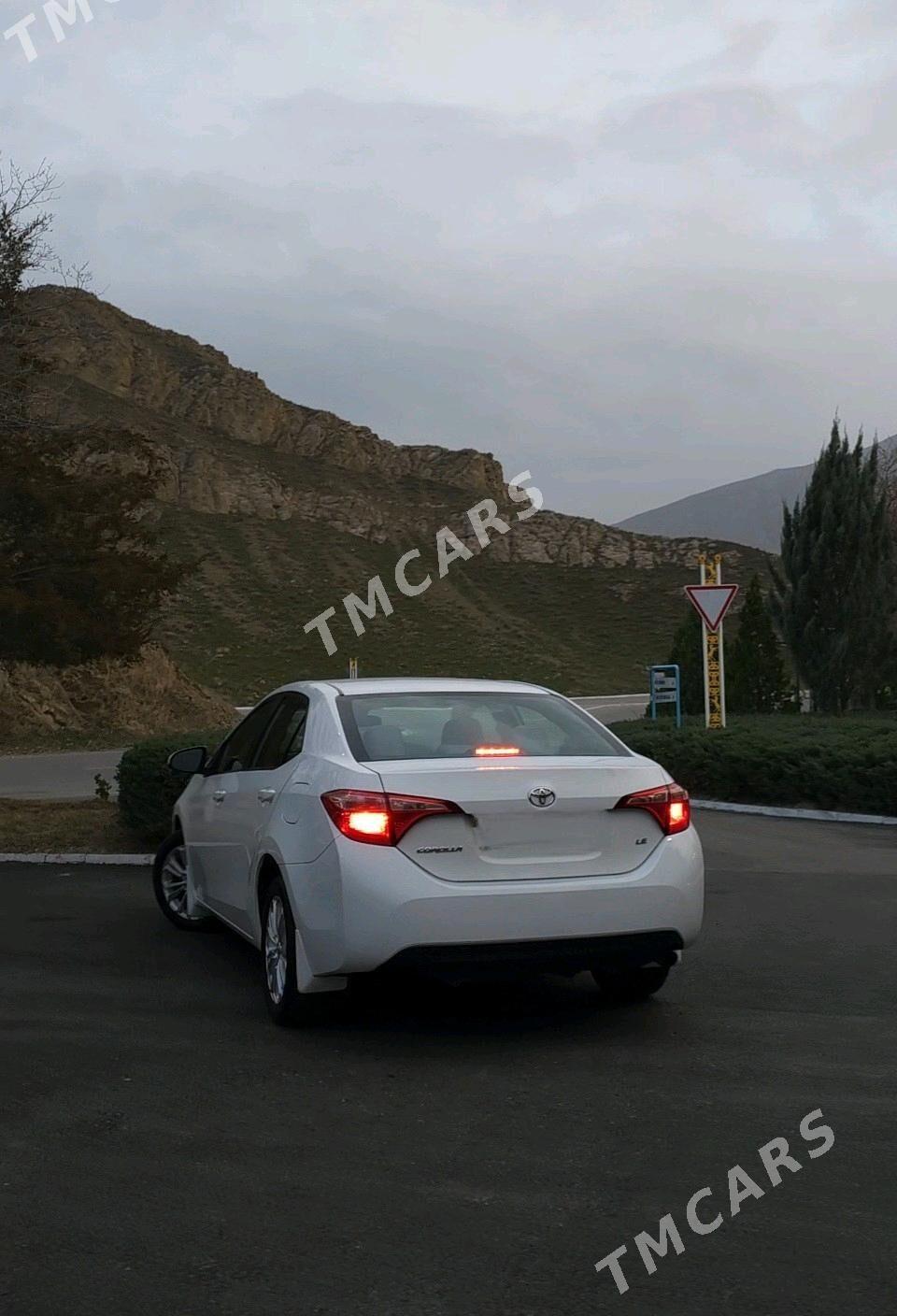 Toyota Corolla 2018 - 198 000 TMT - Aşgabat - img 9