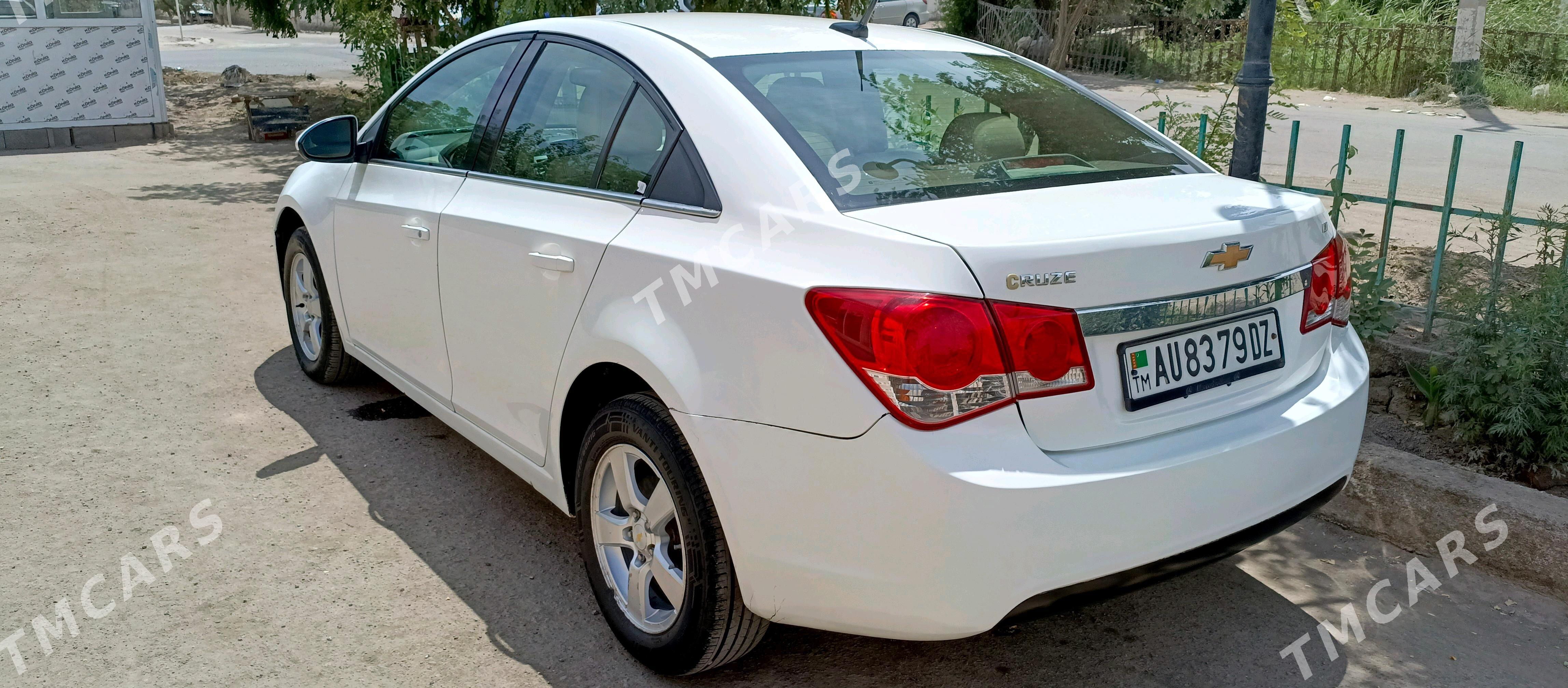 Chevrolet Cruze 2011 - 90 000 TMT - Дашогуз - img 2