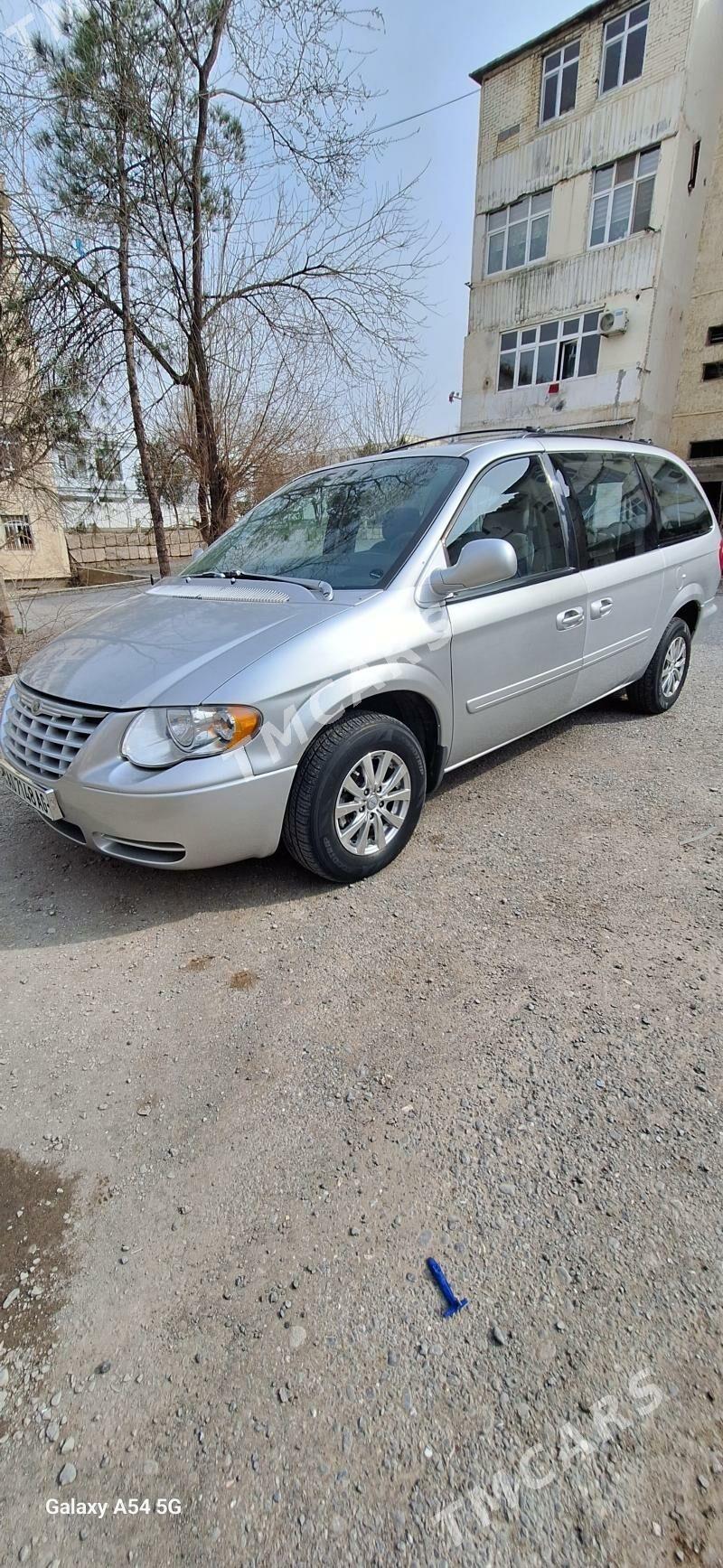 Chrysler Town and Country 2007 - 180 000 TMT - 8 мкр - img 3