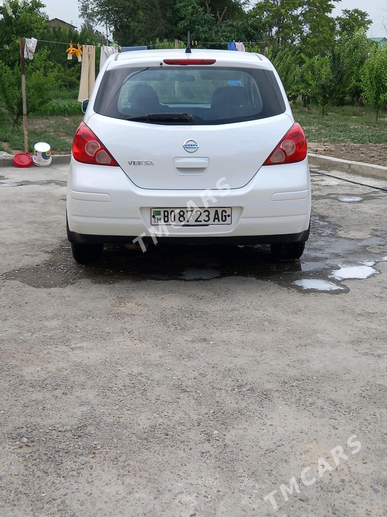 Nissan Versa 2010 - 113 000 TMT - Ашхабад - img 3