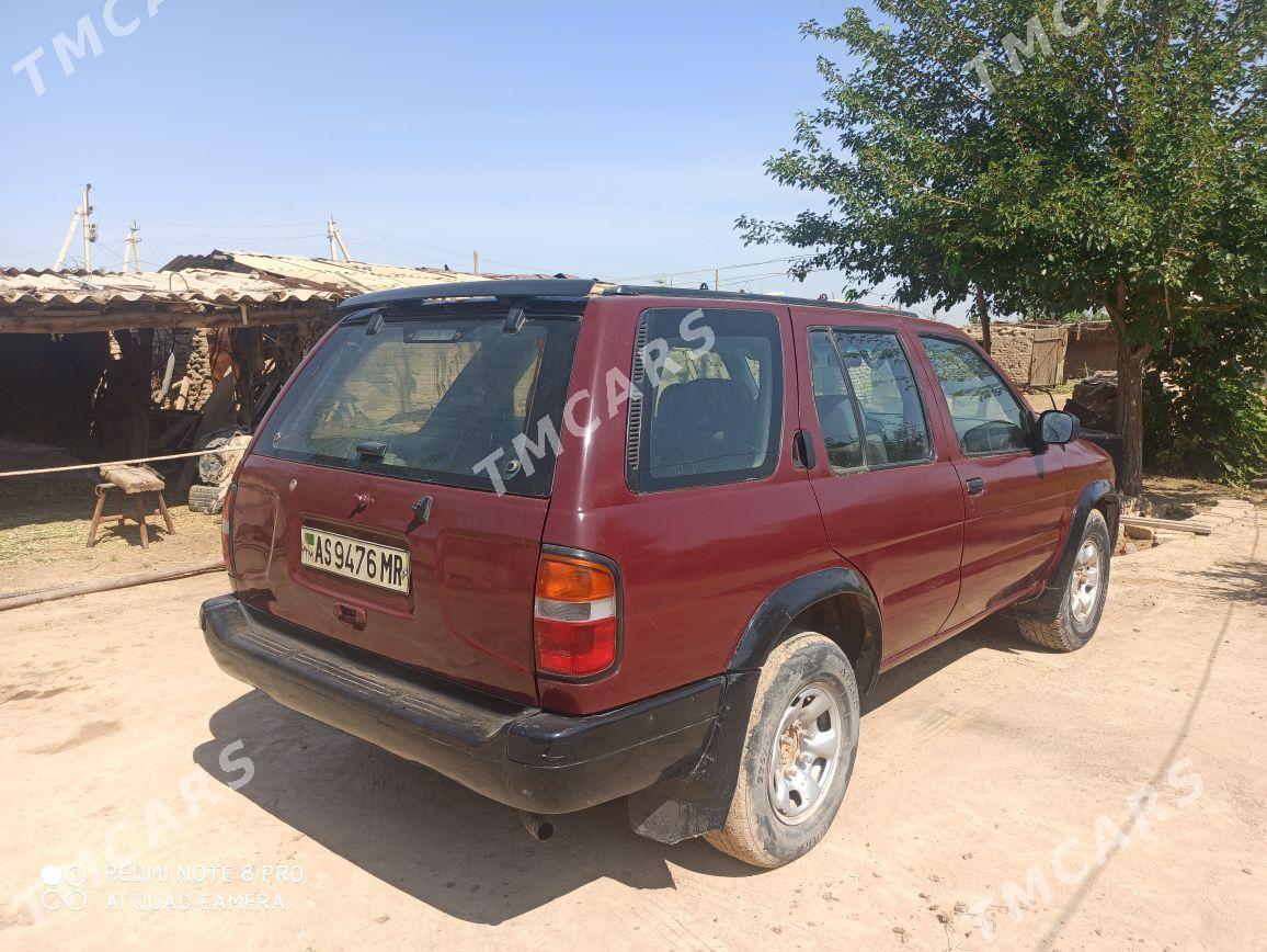 Nissan Pathfinder 1997 - 80 000 TMT - Мургап - img 4