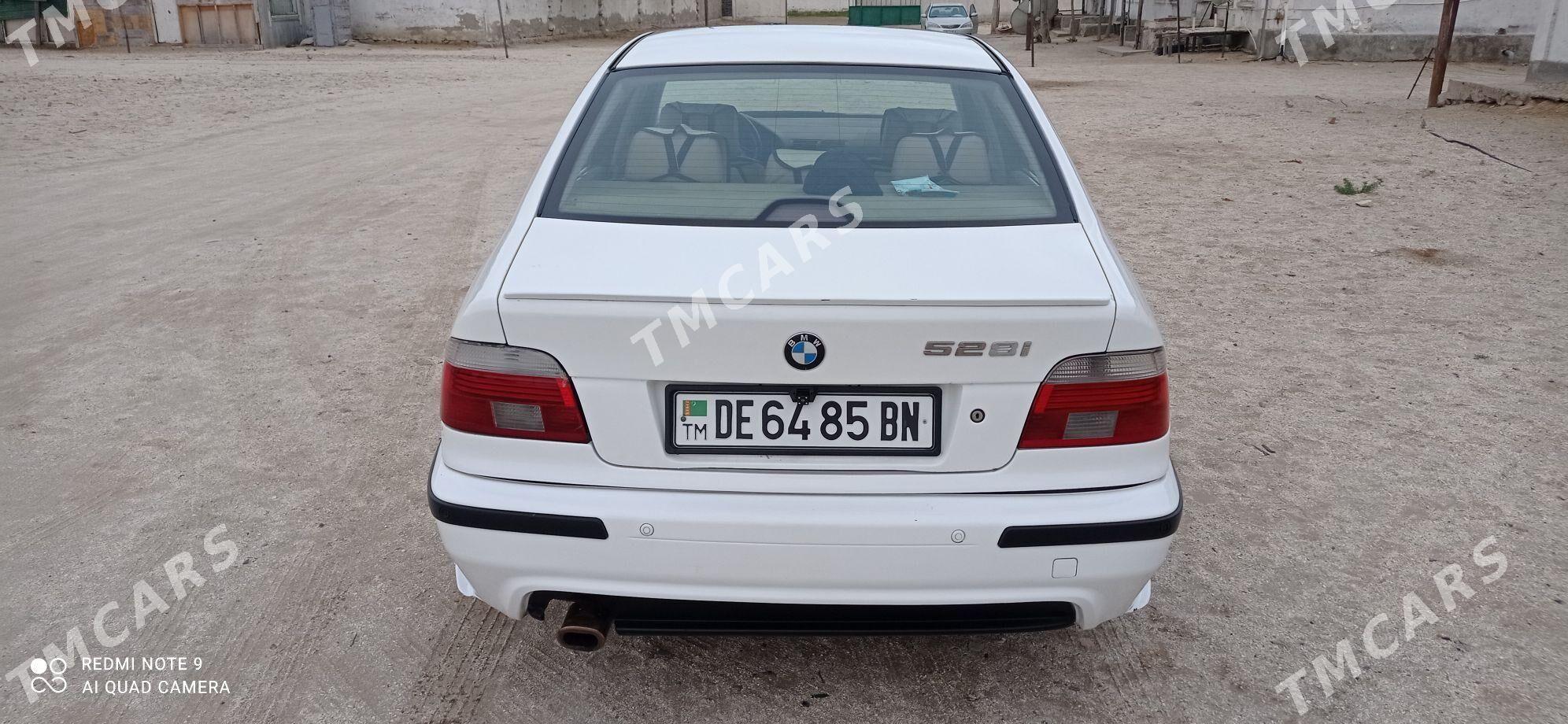 BMW E39 2003 - 110 000 TMT - Эсенгулы - img 3