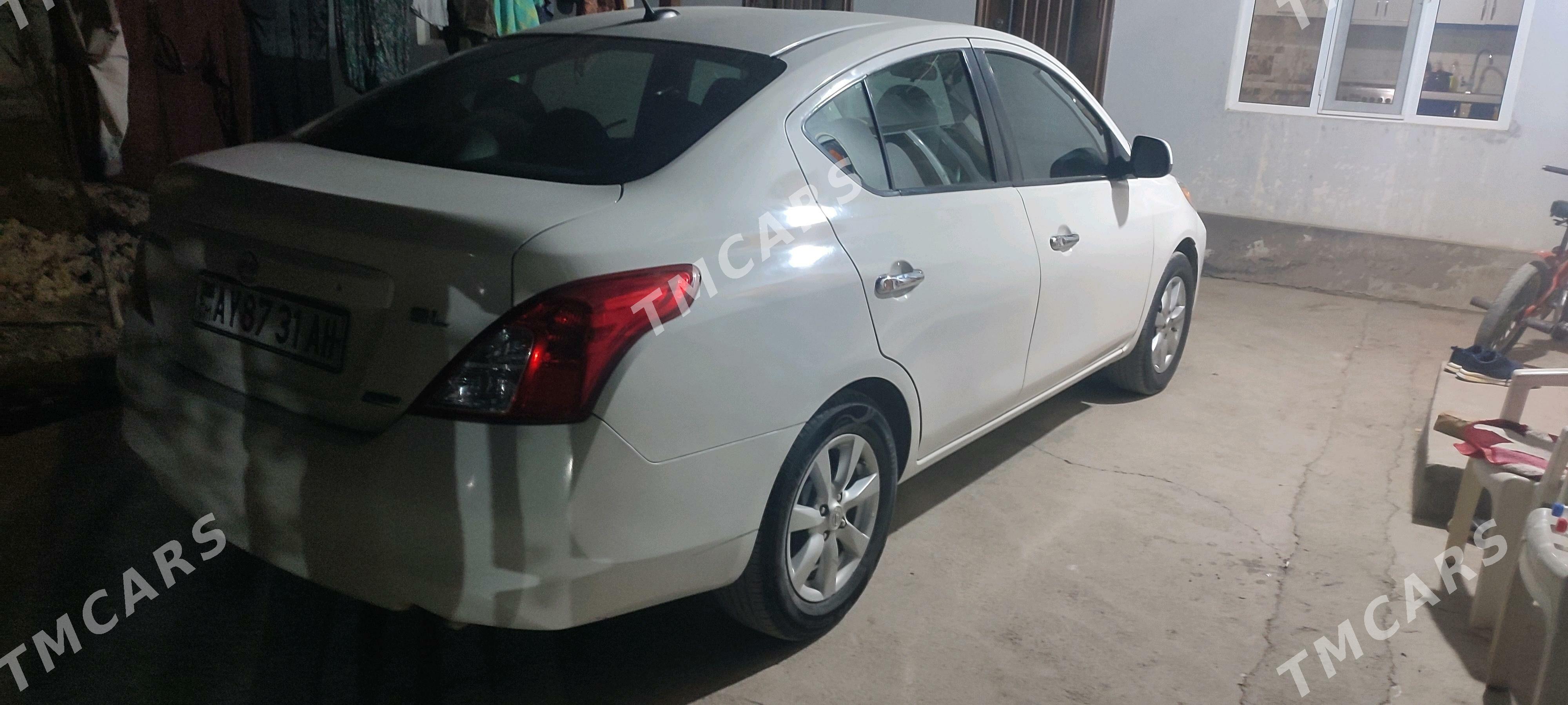 Nissan Versa 2011 - 90 000 TMT - Анев - img 2