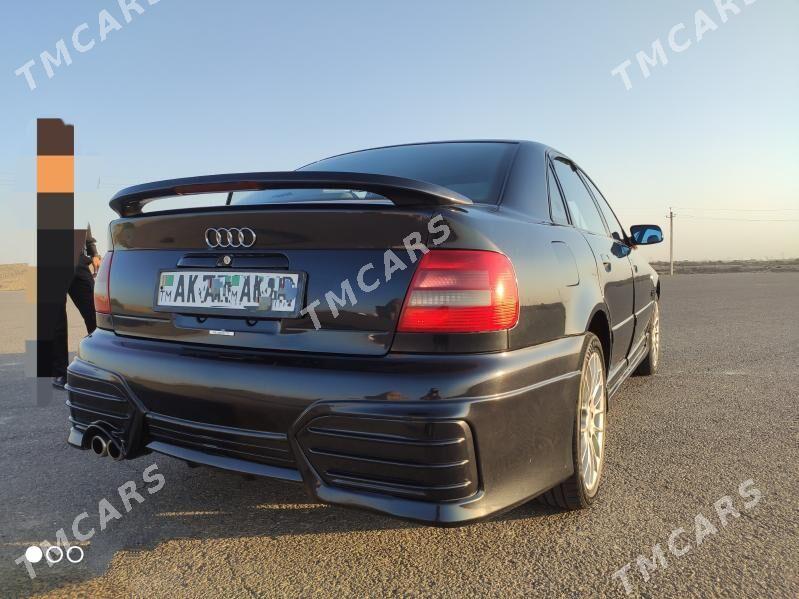 Audi A4 2000 - 60 000 TMT - Мары - img 2