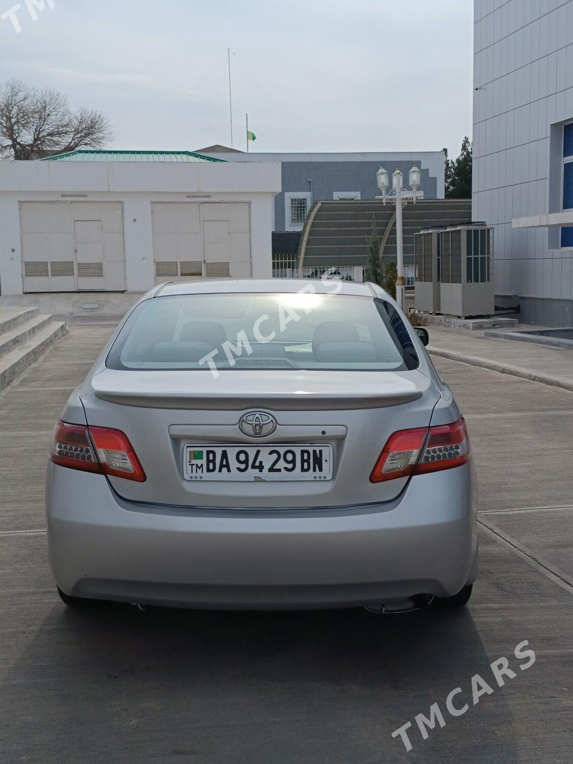 Toyota Camry 2010 - 124 000 TMT - Balkanabat - img 4