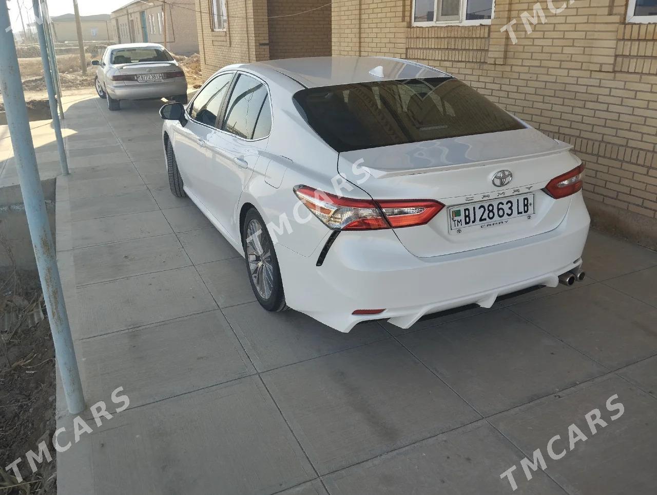 Toyota Camry 2019 - 250 000 TMT - Чарджоу - img 2