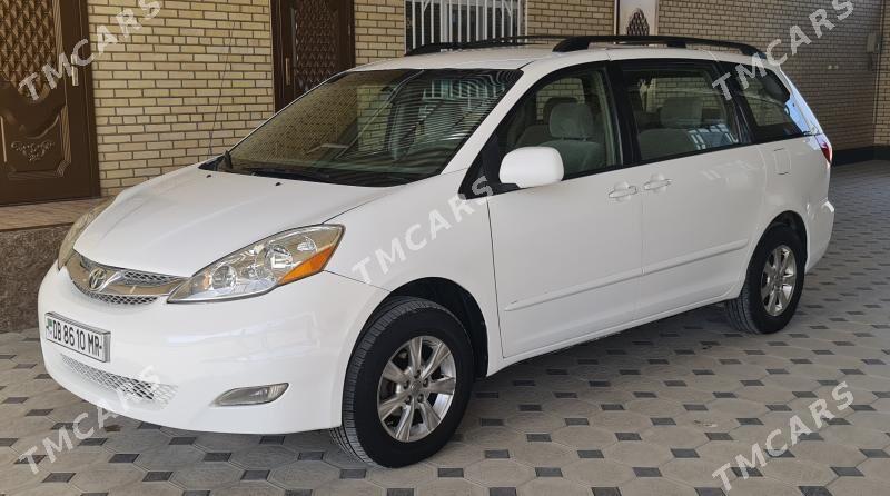 Toyota Sienna 2007 - 185 000 TMT - Мары - img 4