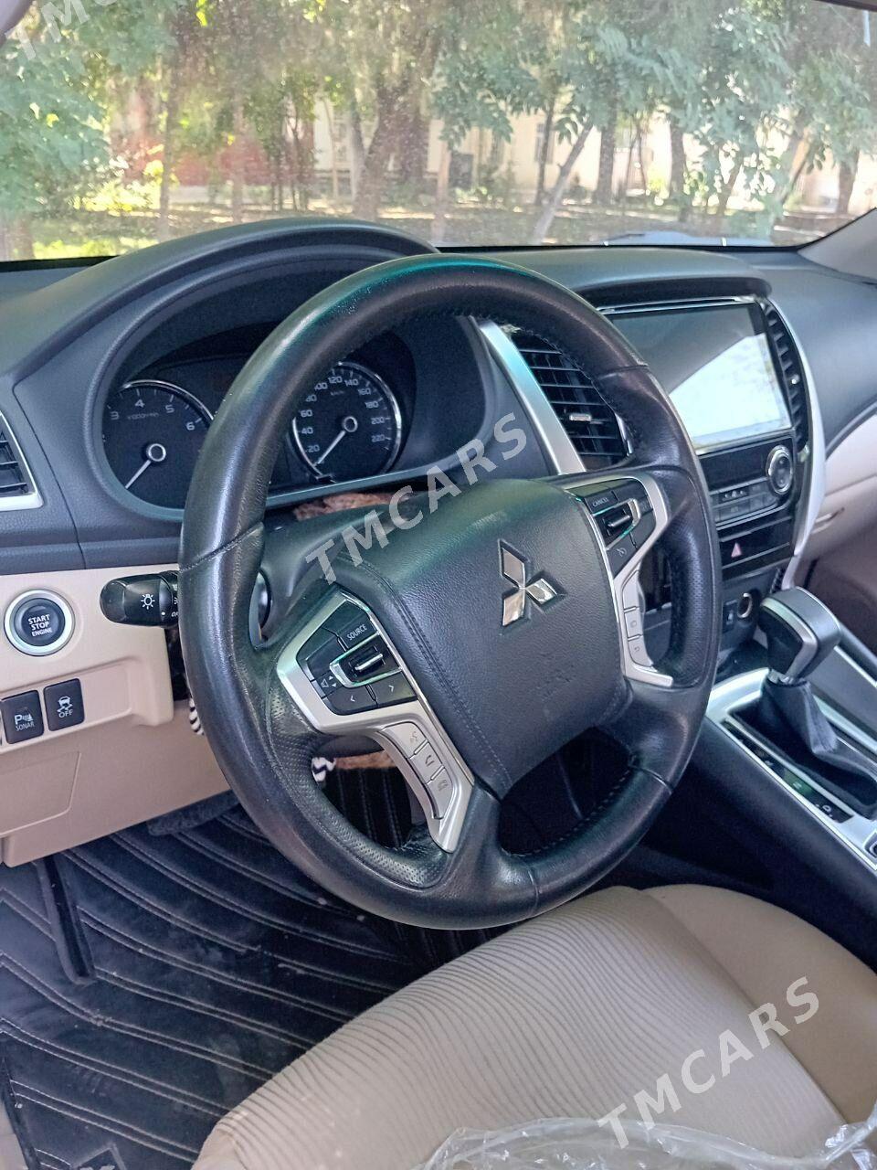 Mitsubishi Montero Sport 2020 - 450 000 TMT - Бедев - img 3