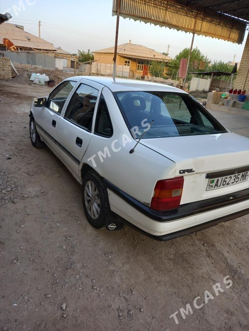 Opel Vectra 1992 - 18 000 TMT - Мары - img 9