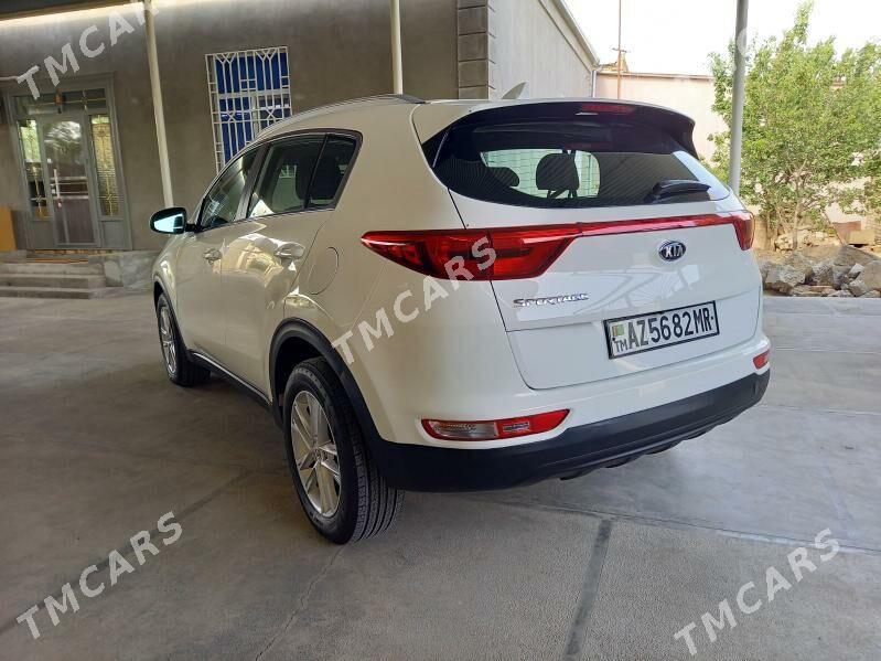 Kia Sportage 2018 - 234 000 TMT - Мары - img 3