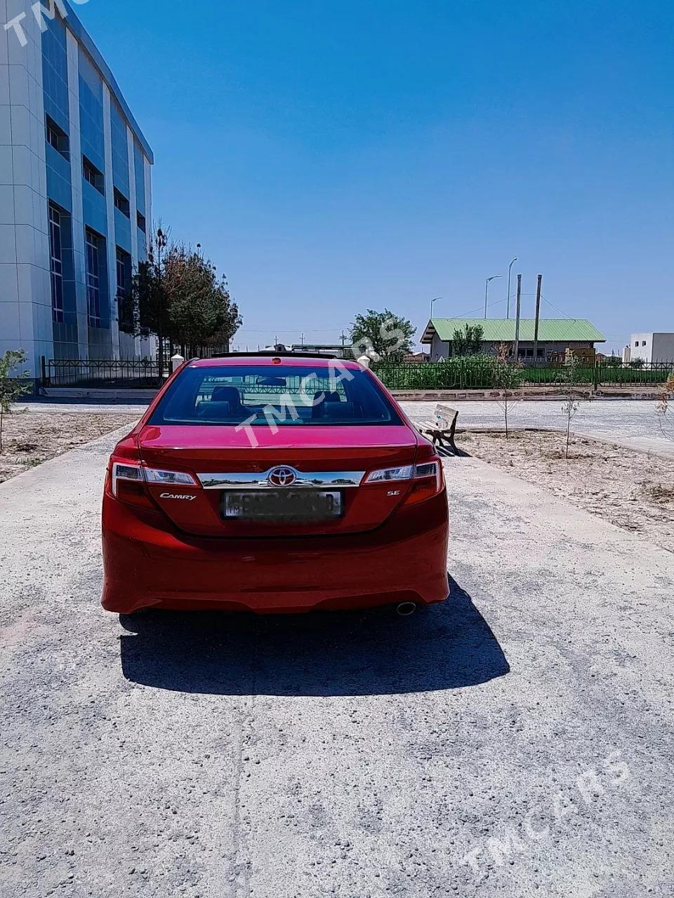 Toyota Camry 2013 - 185 000 TMT - Халач - img 3