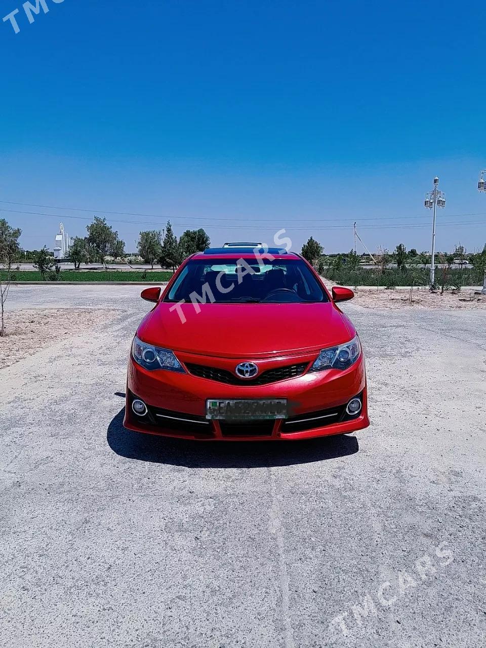 Toyota Camry 2013 - 185 000 TMT - Халач - img 4