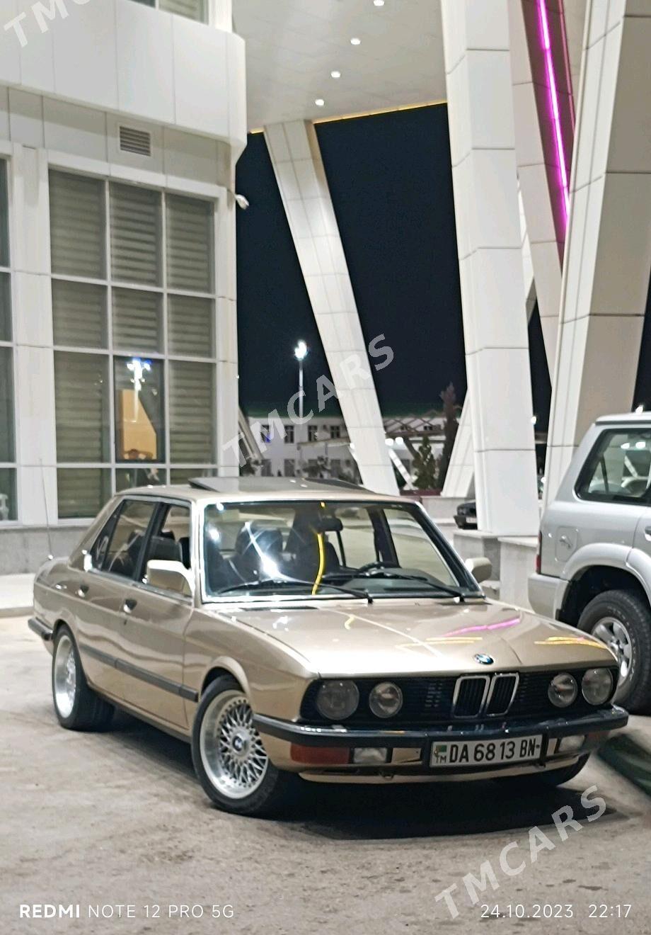 BMW 5 Series 2014 - 150 000 TMT - Балканабат - img 3
