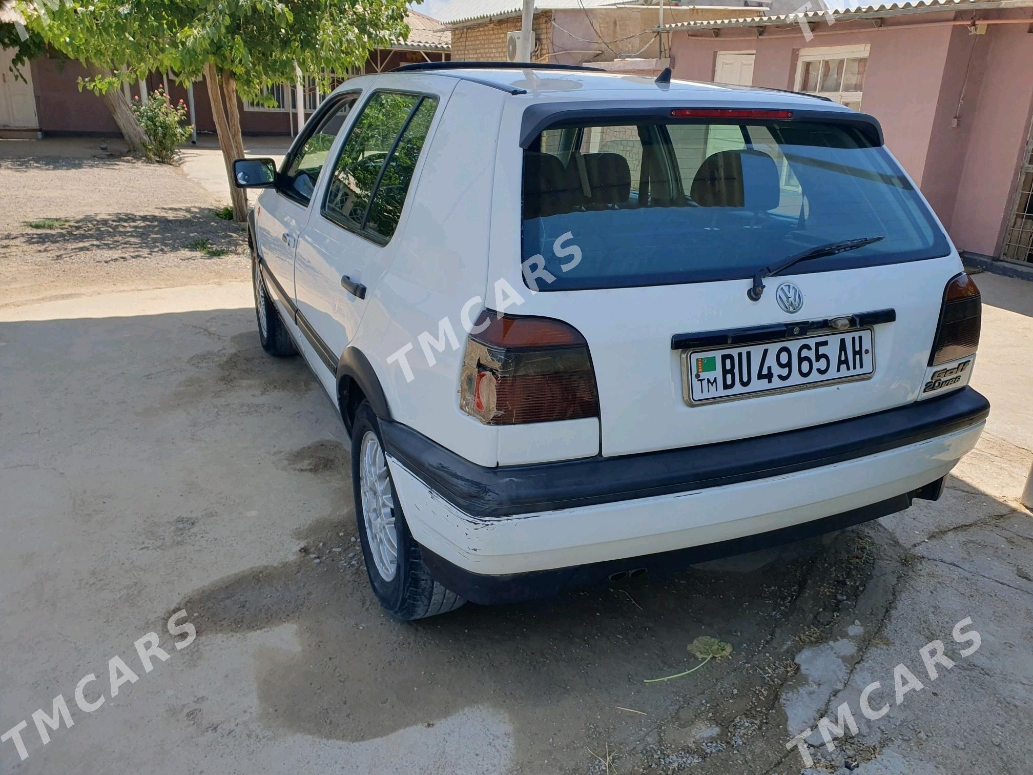 Volkswagen Golf 1994 - 26 000 TMT - Кака - img 3