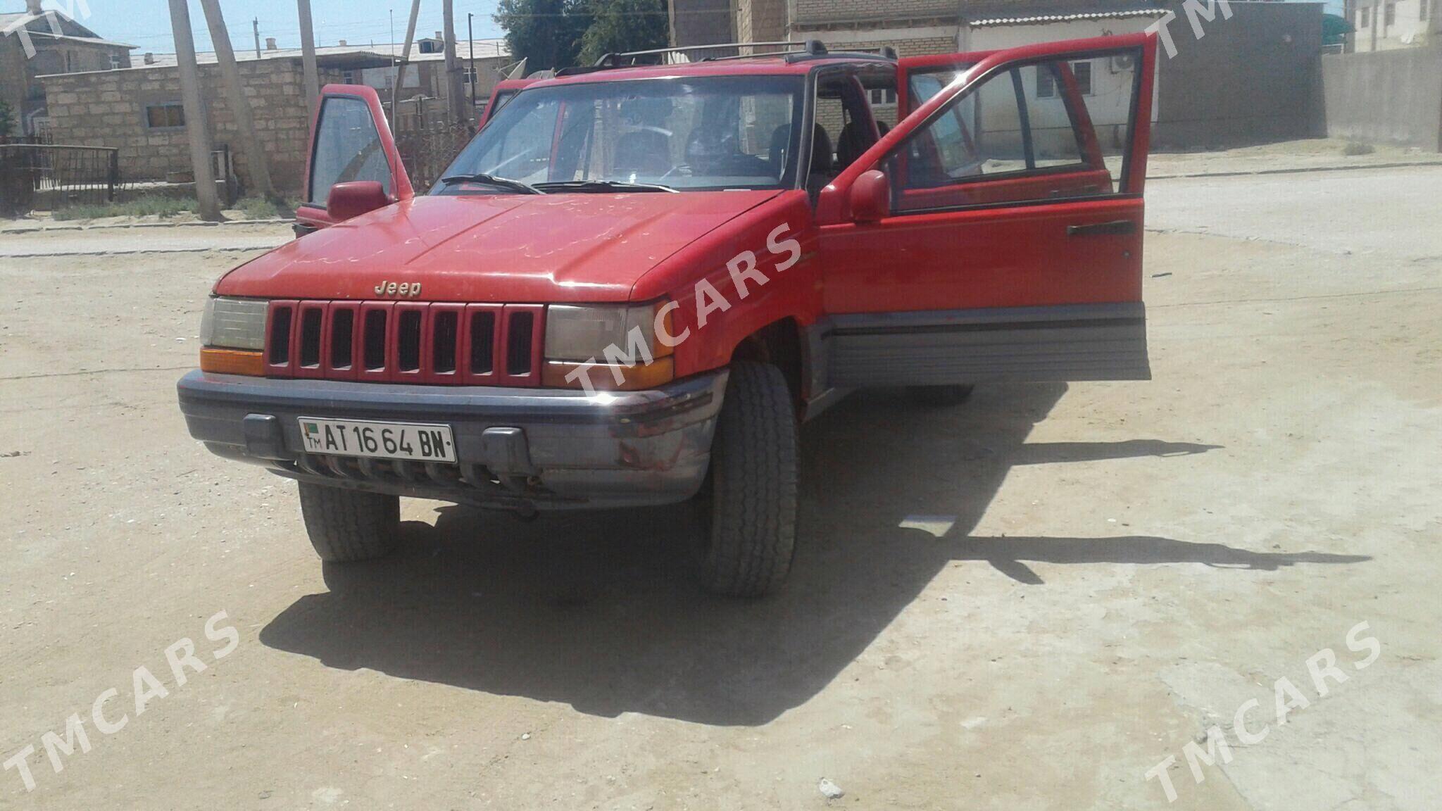 Jeep Grand Cherokee 1995 - 50 000 TMT - Эсенгулы - img 4