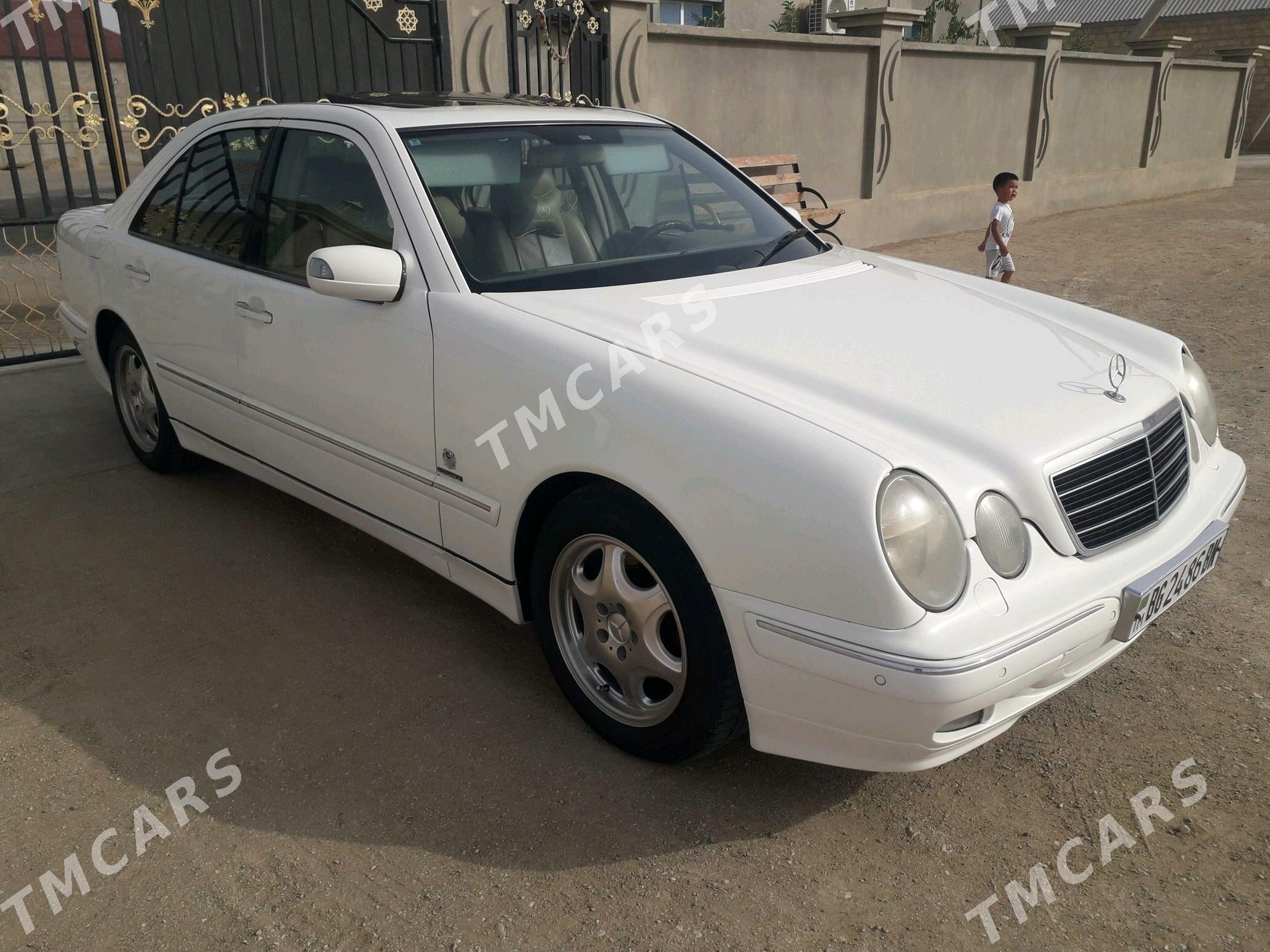 Mercedes-Benz E320 2001 - 125 000 TMT - Gumdag - img 2